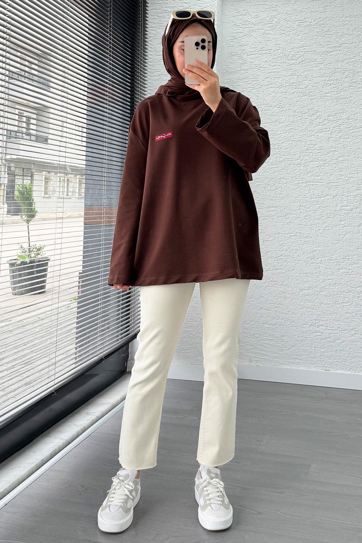 Etiket Detaylı Oversize Kadın Sweat – Kahverengi
