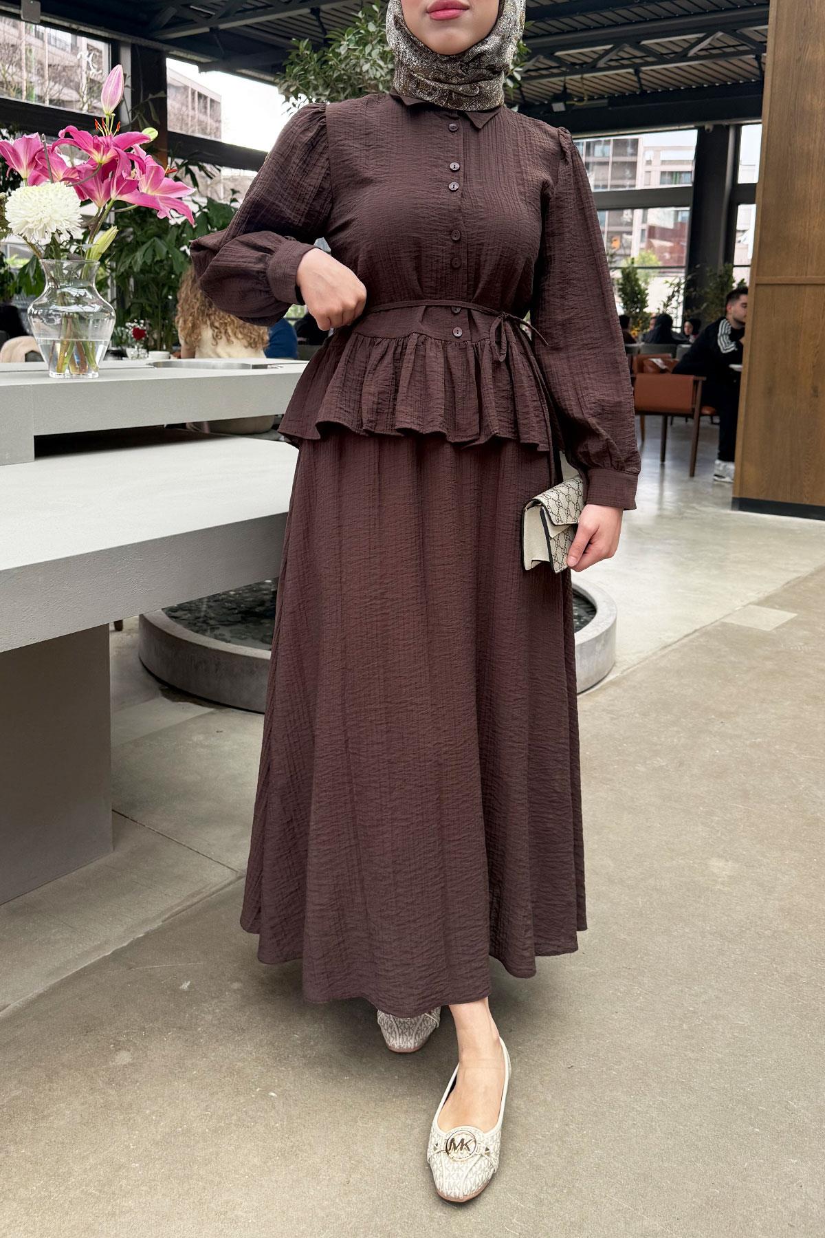 Fırfır Detaylı Gömlekli Gofre Etekli İkili Takım - Kahverengi