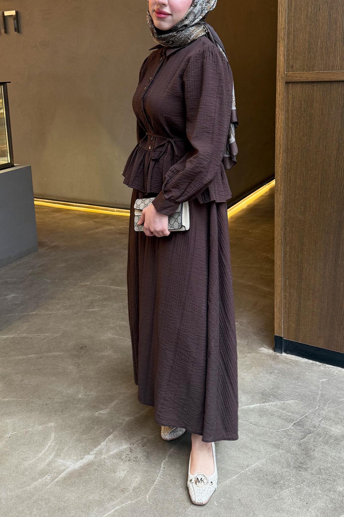 Fırfır Detaylı Gömlekli Gofre Etekli İkili Takım - Kahverengi