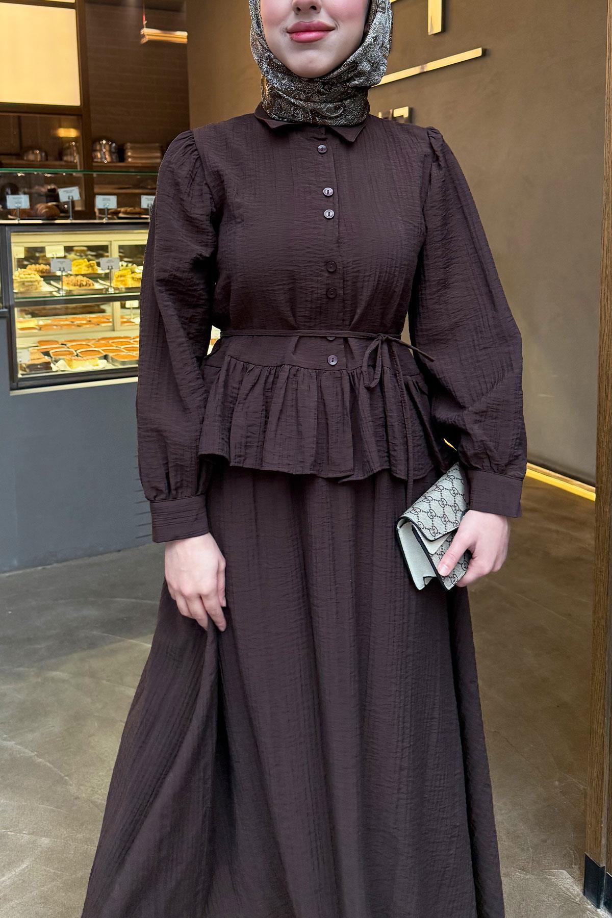 Fırfır Detaylı Gömlekli Gofre Etekli İkili Takım - Kahverengi