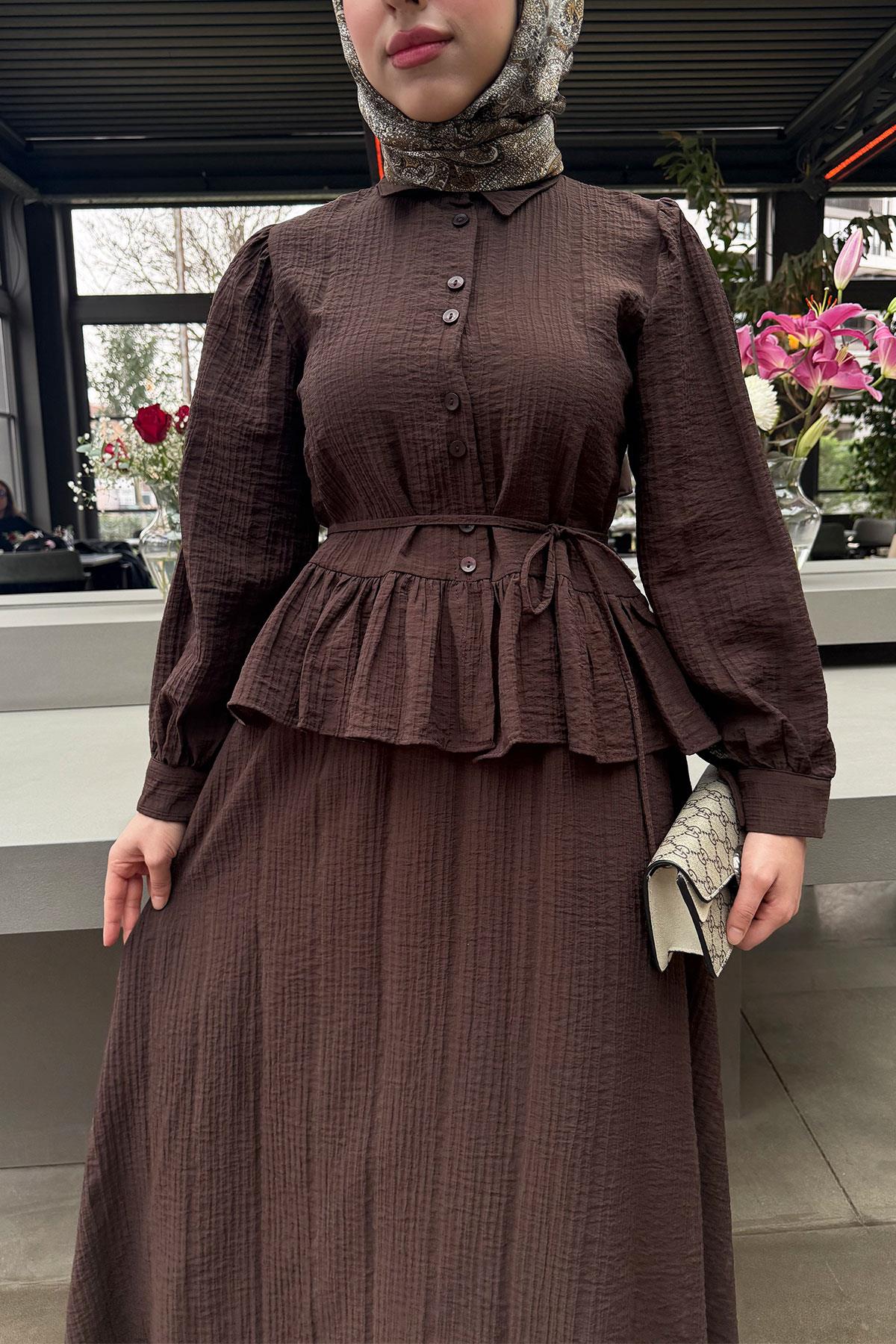 Fırfır Detaylı Gömlekli Gofre Etekli İkili Takım - Kahverengi