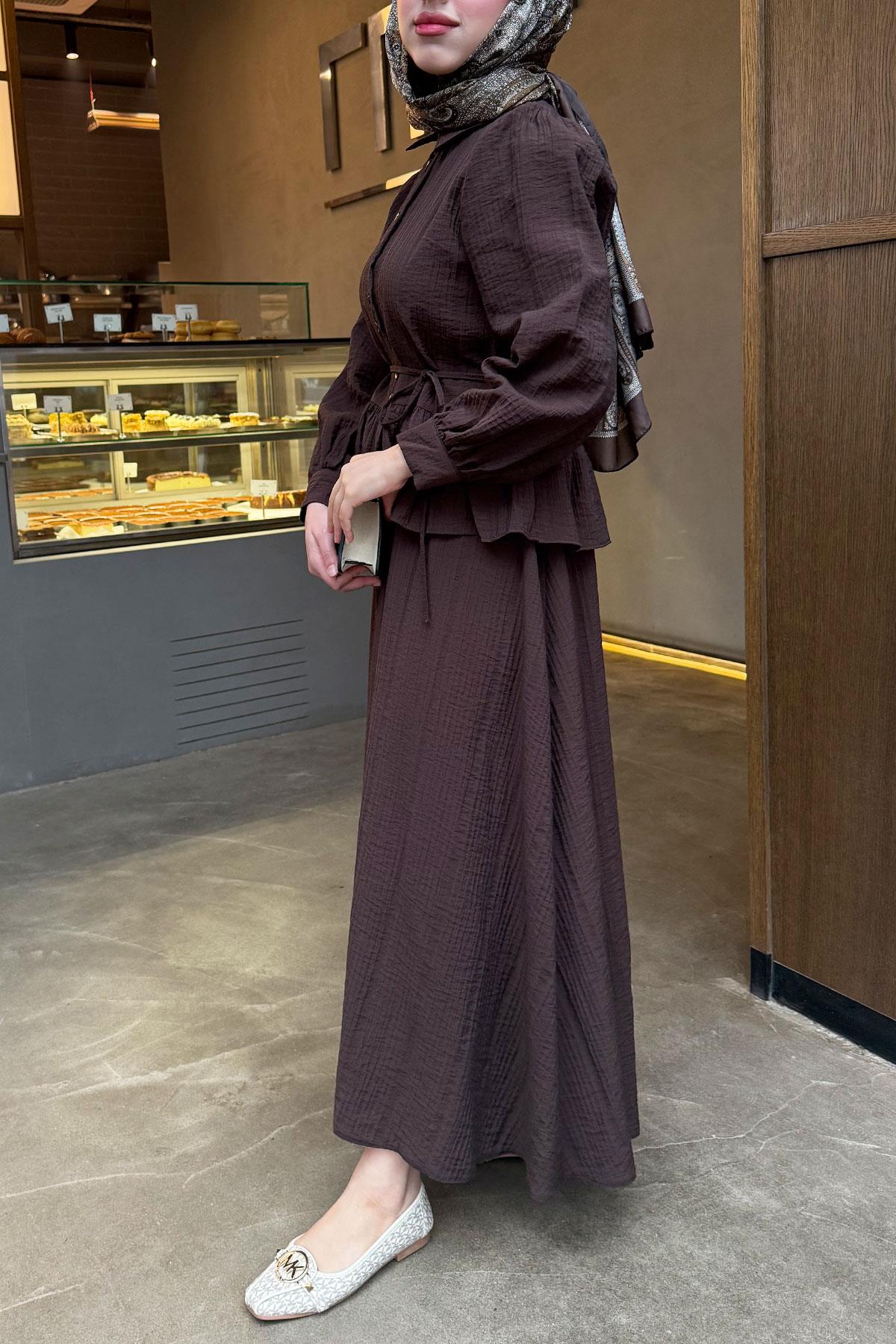 Fırfır Detaylı Gömlekli Gofre Etekli İkili Takım - Kahverengi