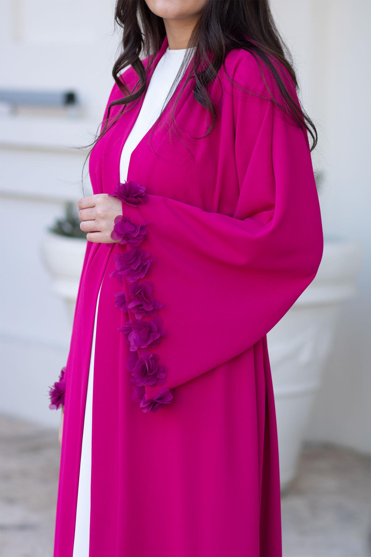 Fuşya Kolu Çiçek Detaylı Zahra Abaya