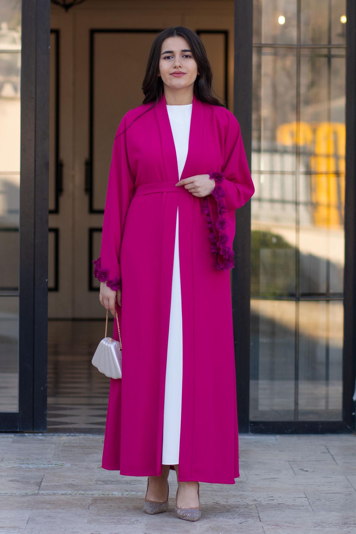 Fuşya Kolu Çiçek Detaylı Zahra Abaya