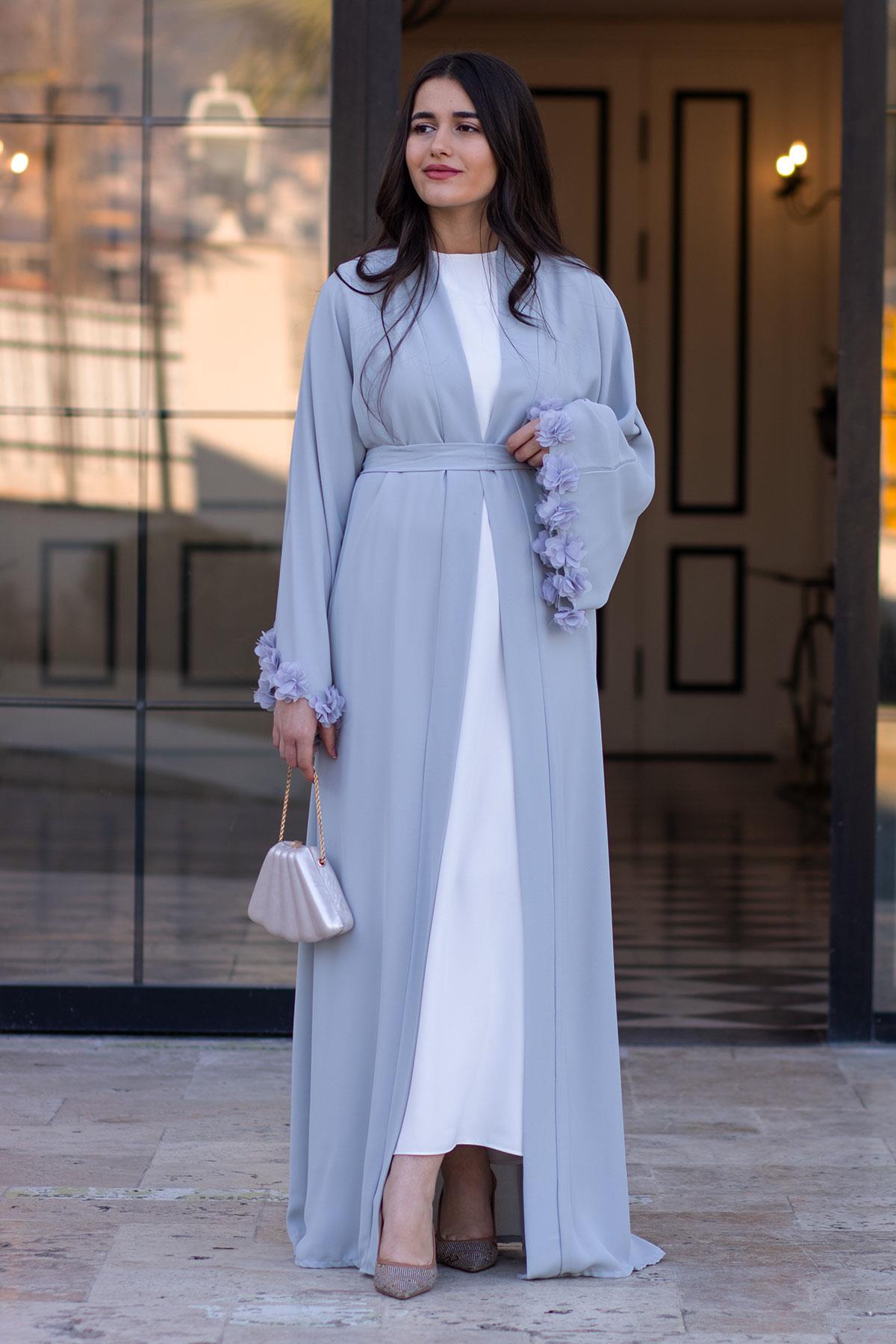 Gri Kolu Çiçek Detaylı Zahra Abaya