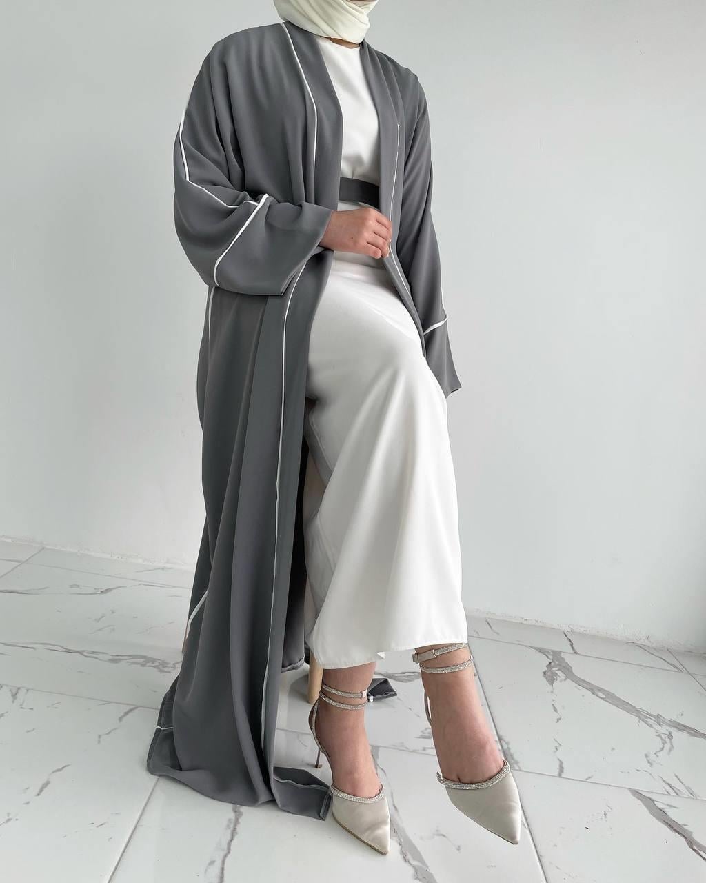 Gri Yanları Biyeli Abaya