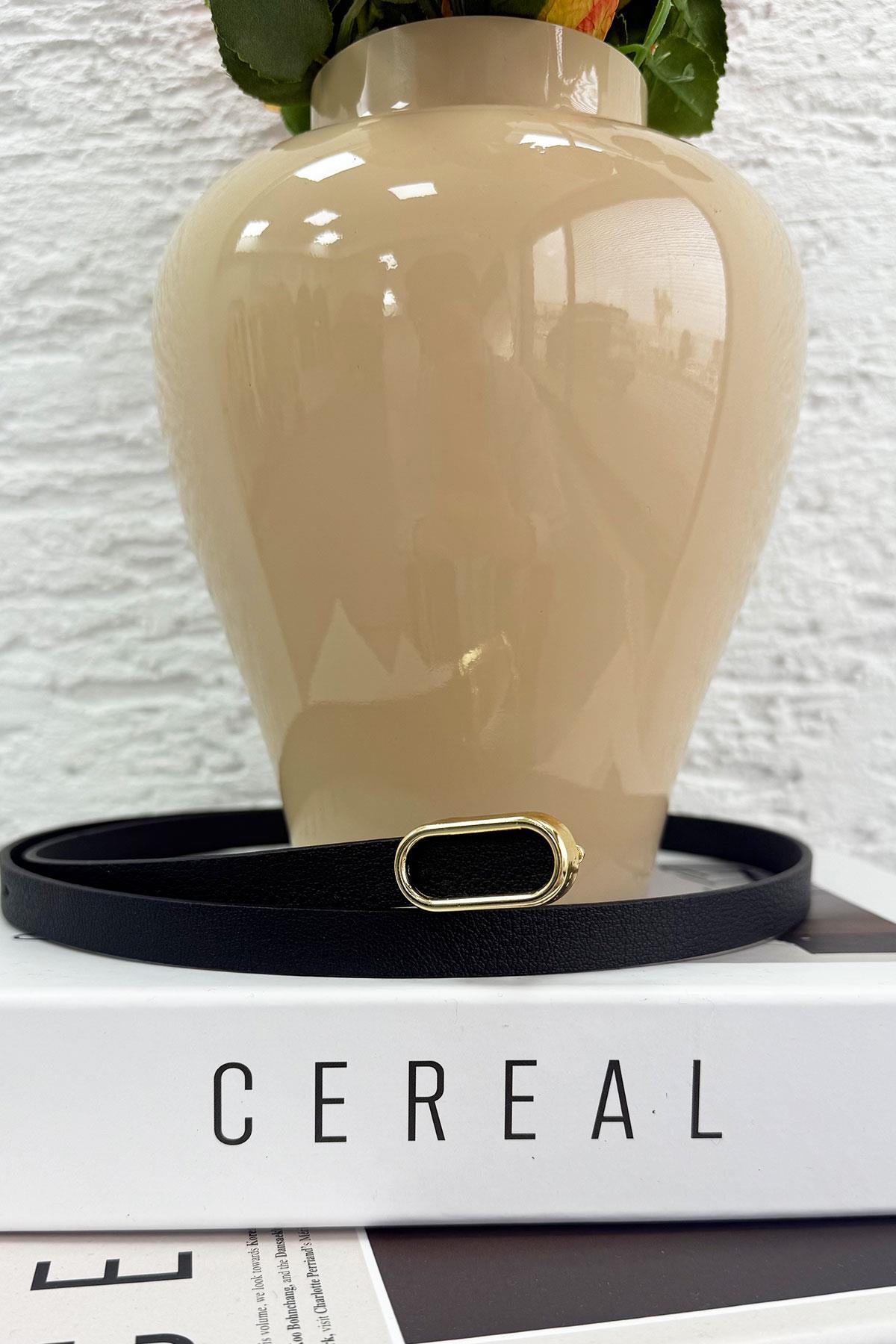 İnce Oval Tokalı Minimal Kadın Deri Kemer – Siyah