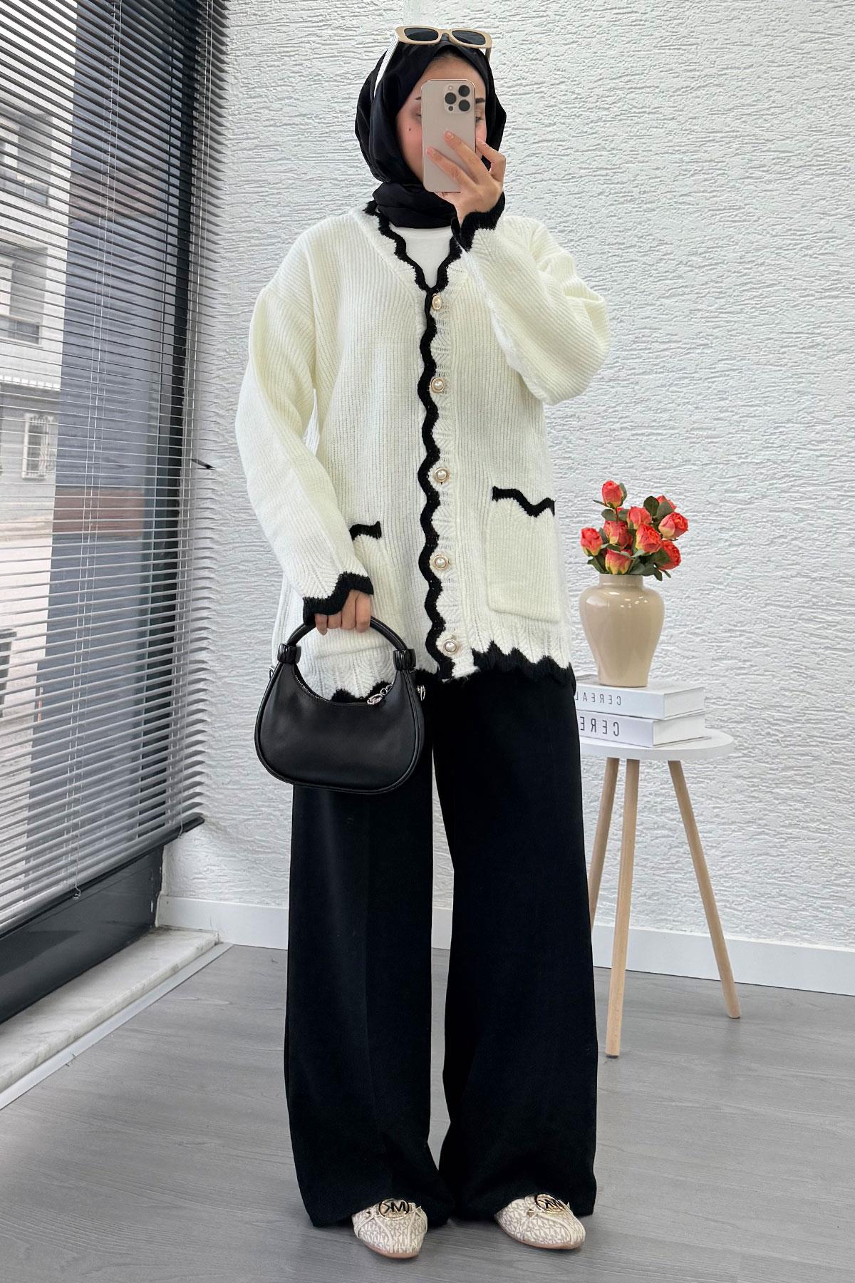 İnci Düğmeli Oversize Triko Hırka – Beyaz