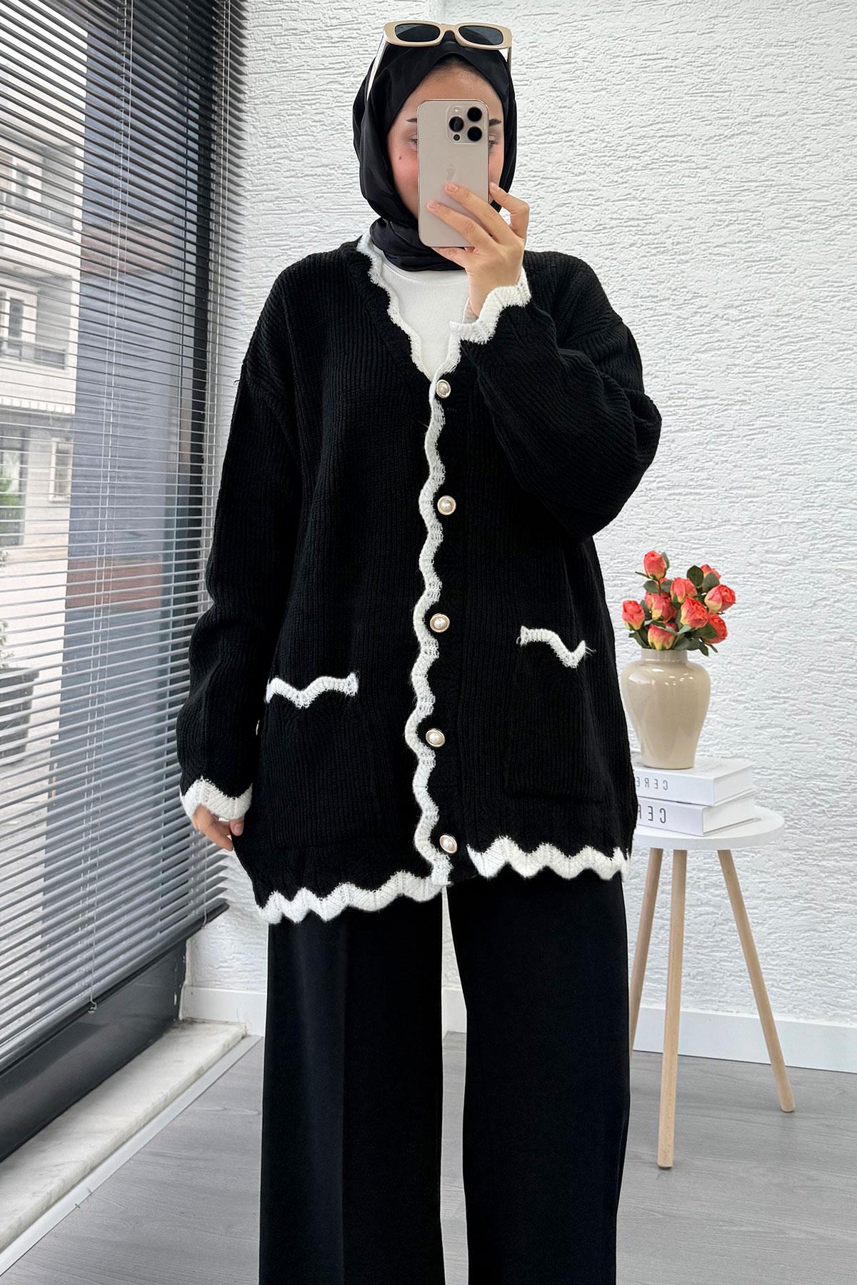 İnci Düğmeli Oversize Triko Hırka – Siyah