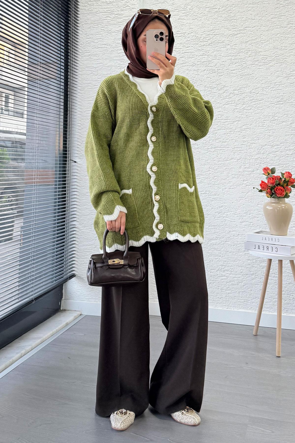 İnci Düğmeli Oversize Triko Hırka – Yağ Yeşili