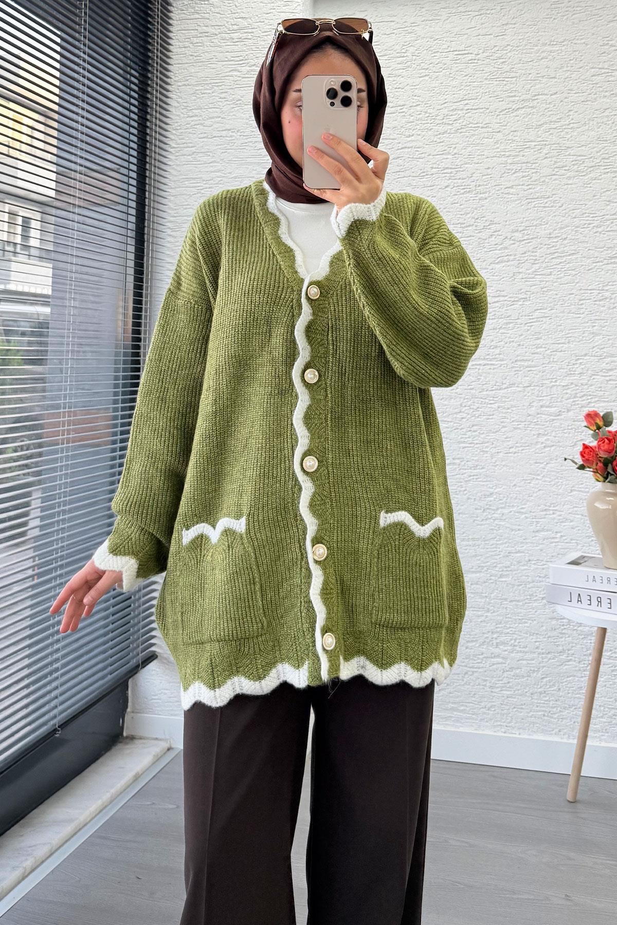 İnci Düğmeli Oversize Triko Hırka – Yağ Yeşili