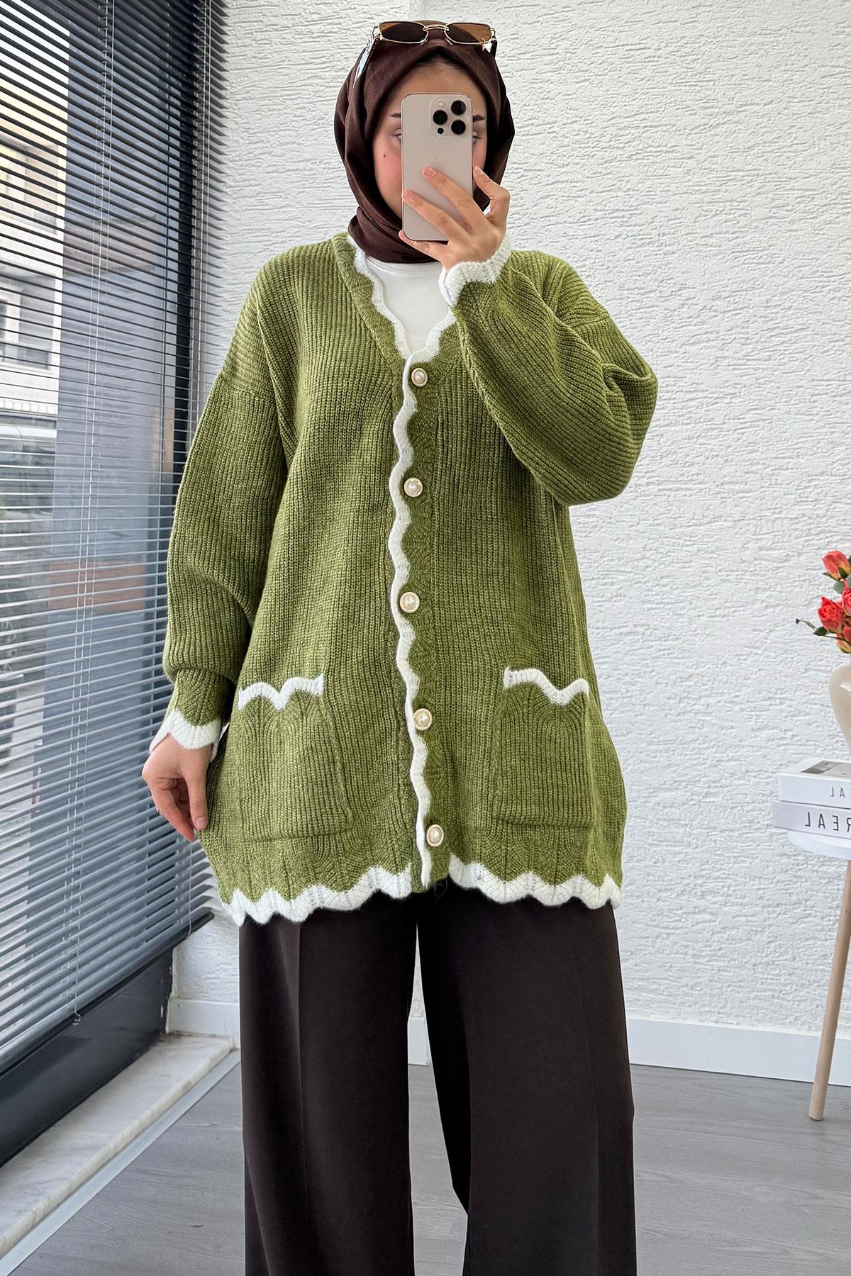 İnci Düğmeli Oversize Triko Hırka – Yağ Yeşili