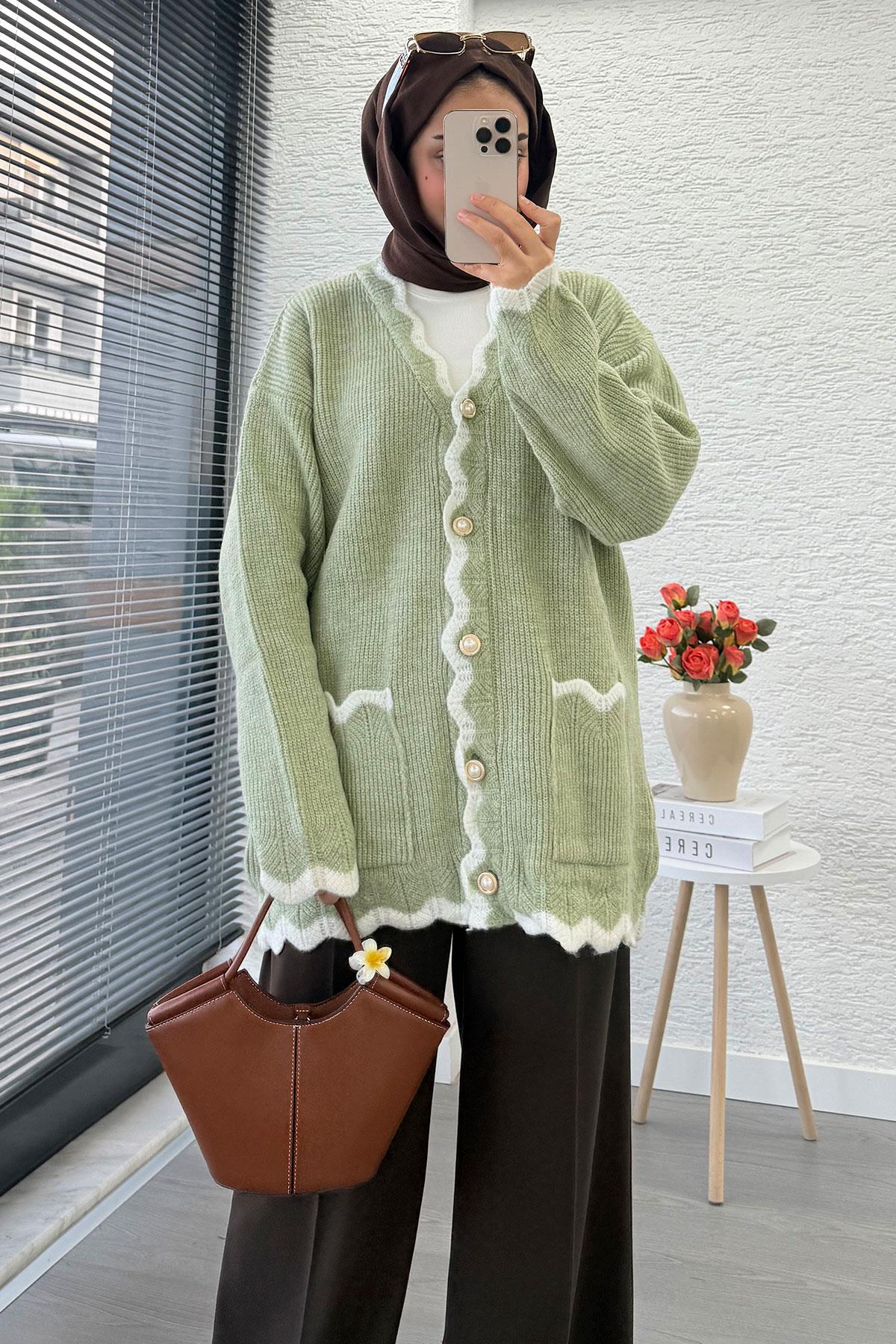 İnci Düğmeli Oversize Triko Hırka – Yeşil