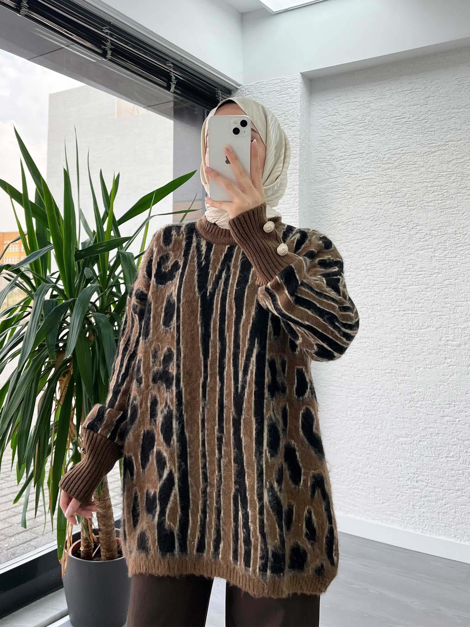 Kadın Leopar Desenli Kahve Yumuşak Kazak