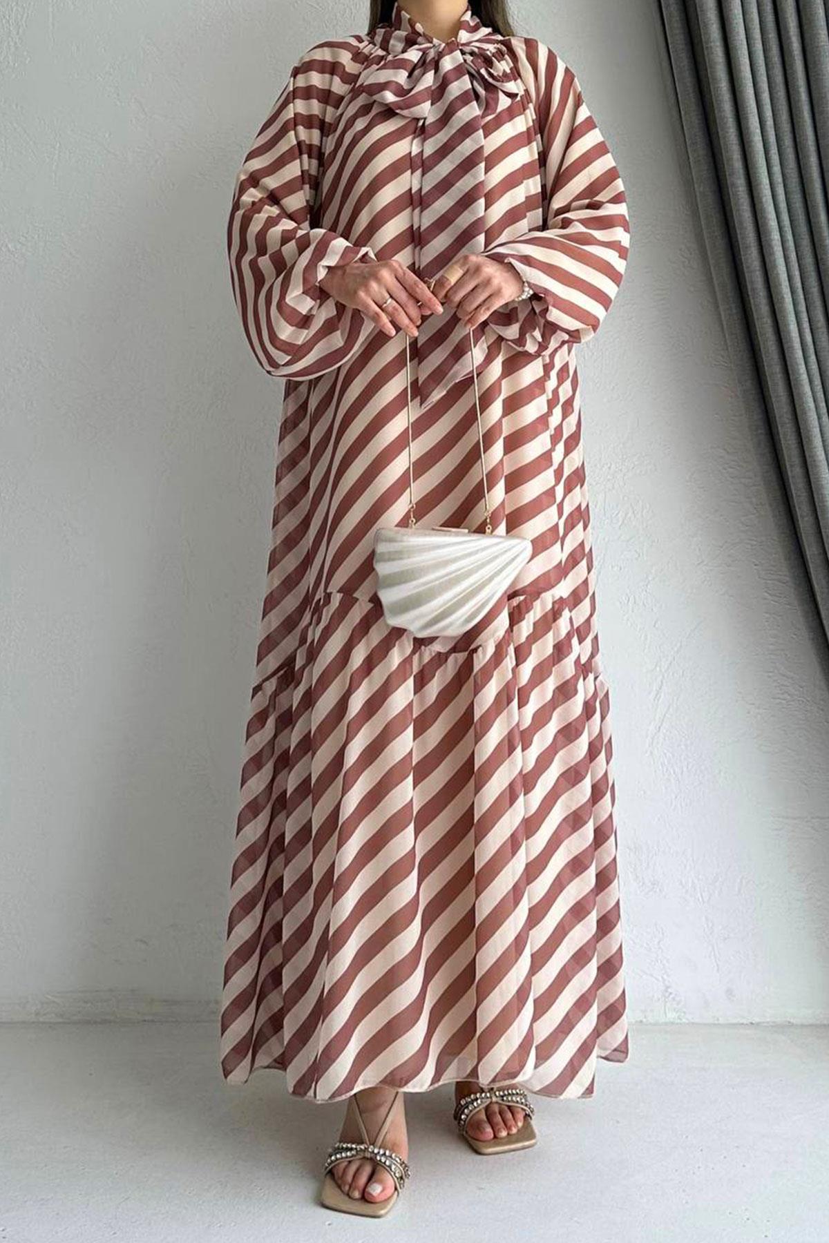 Kahverengi Ahu Çizgili Şifon Elbise 