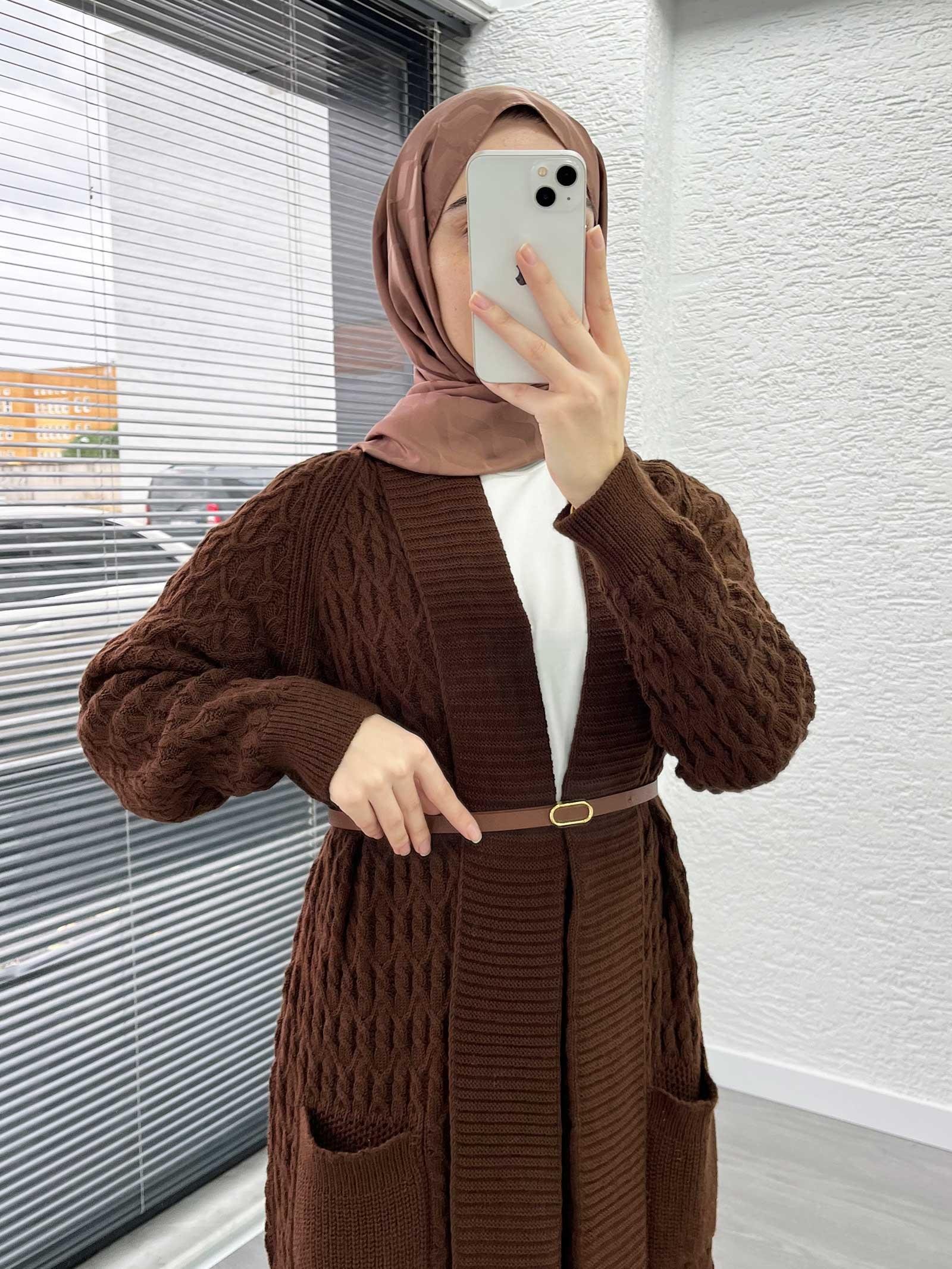 Kahverengi Örgü Desenli Uzun Triko Hırka