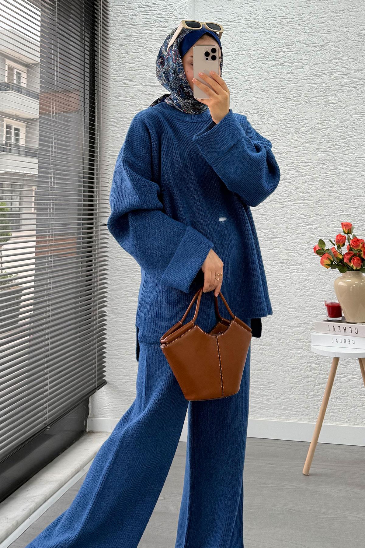 Kolu Katlı Yırtık Detaylı Tasarım Triko Takım – İndigo