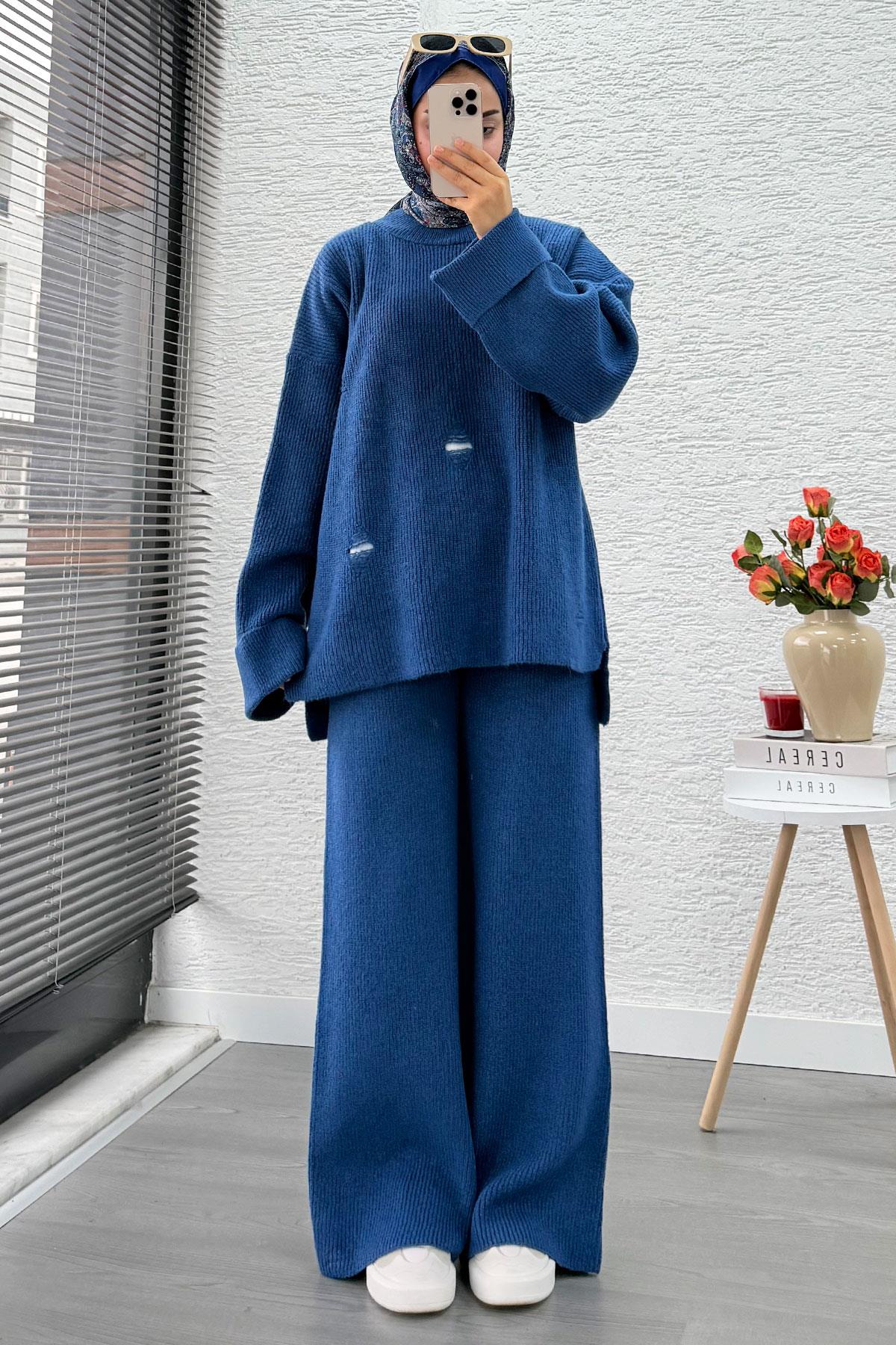 Kolu Katlı Yırtık Detaylı Tasarım Triko Takım – İndigo