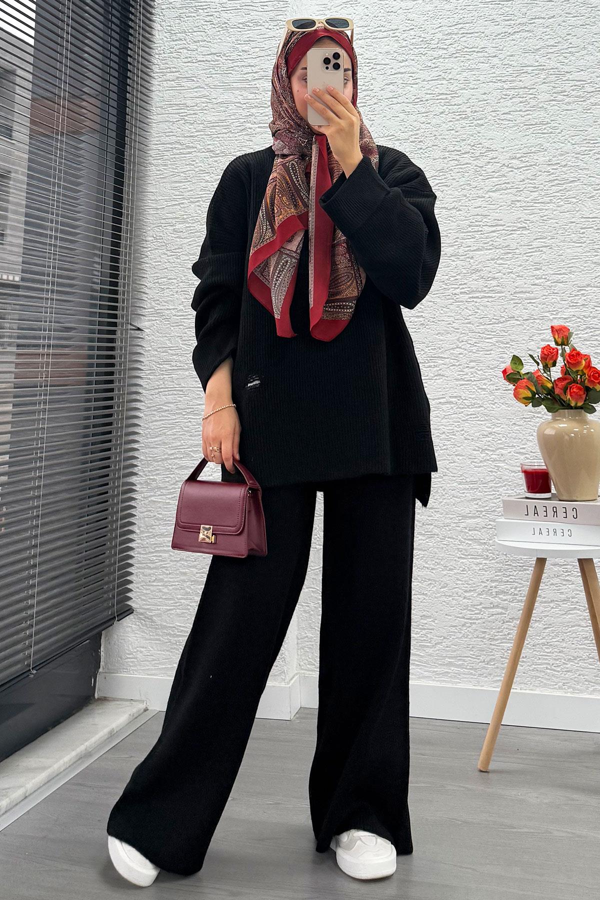 Kolu Katlı Yırtık Detaylı Tasarım Triko Takım – Siyah