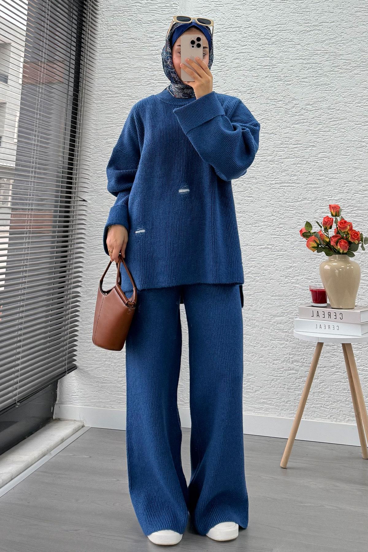 Kolu Katlı Yırtık Detaylı Tasarım Triko Takım – İndigo