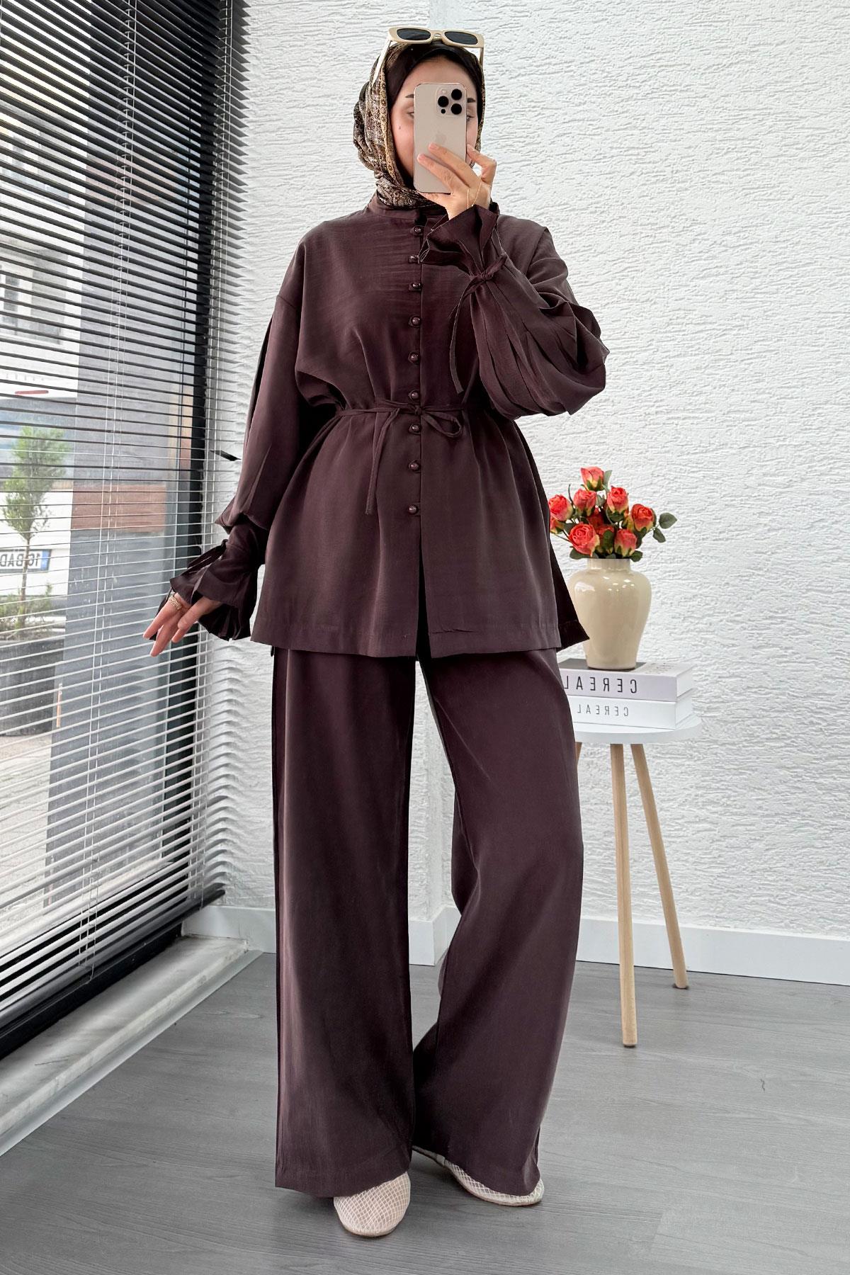 Kolu Pileli Önden Düğmeli Kadın İkili Takım - Kahverengi