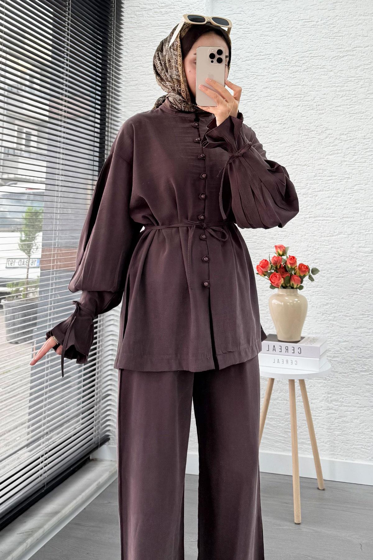 Kolu Pileli Önden Düğmeli Kadın İkili Takım - Kahverengi