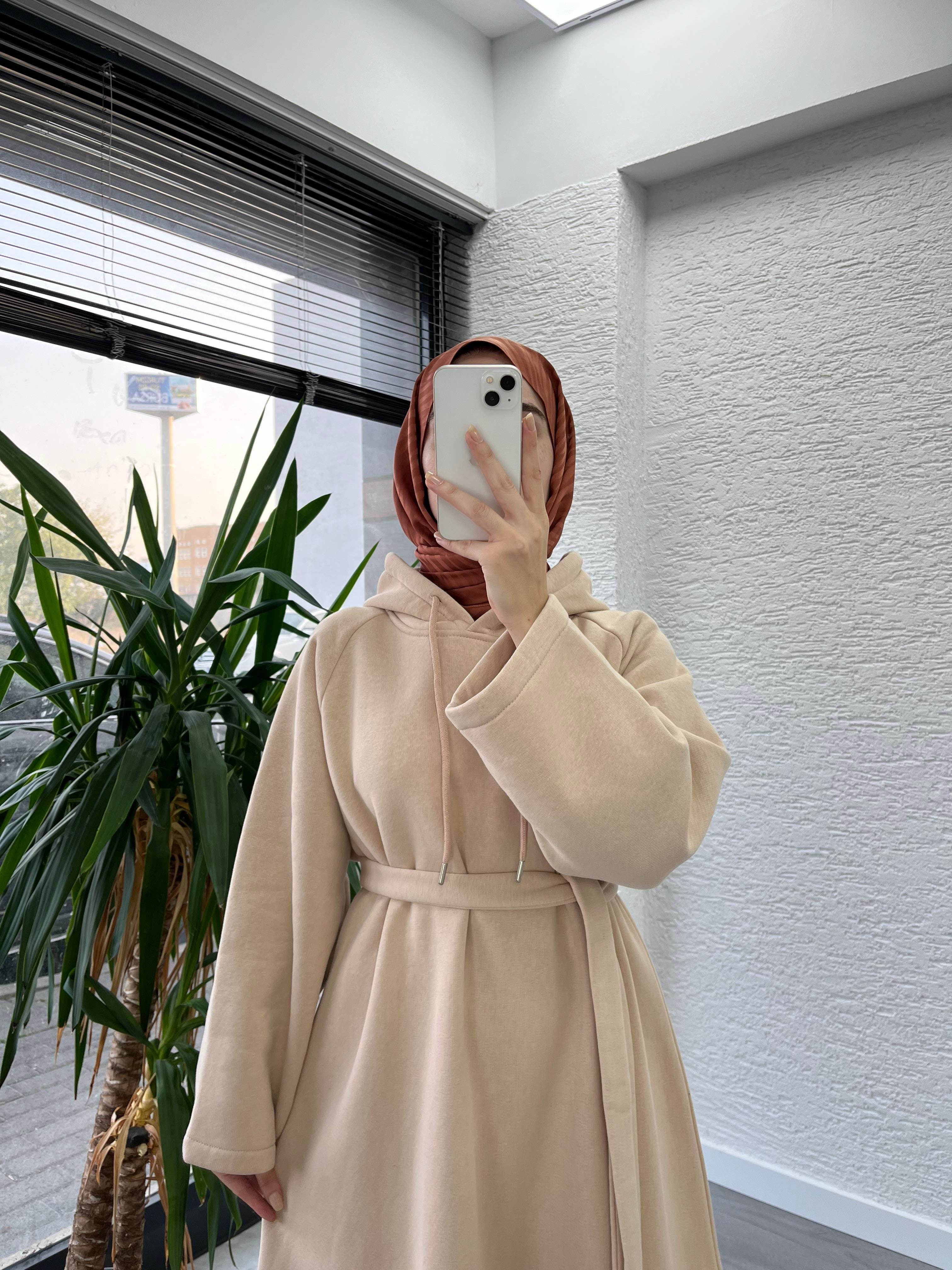 Krem Kapşonlu Oversize Sweat Elbise