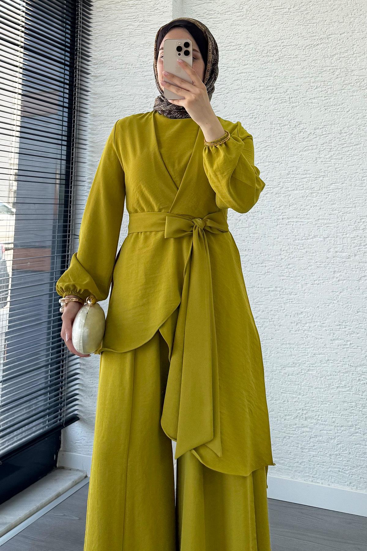 Nora Asimetrik Pantolonlu Takım – Yağ Yeşili