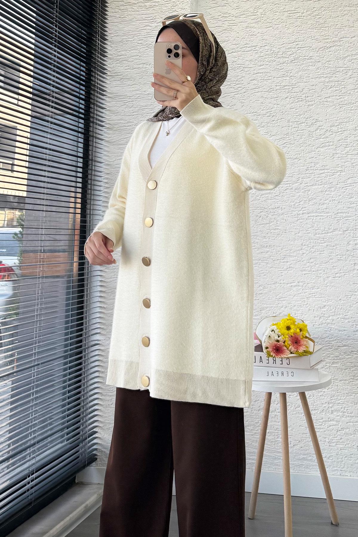 Önden Düğmeli Yumoş Kadın Hırka – Ekru