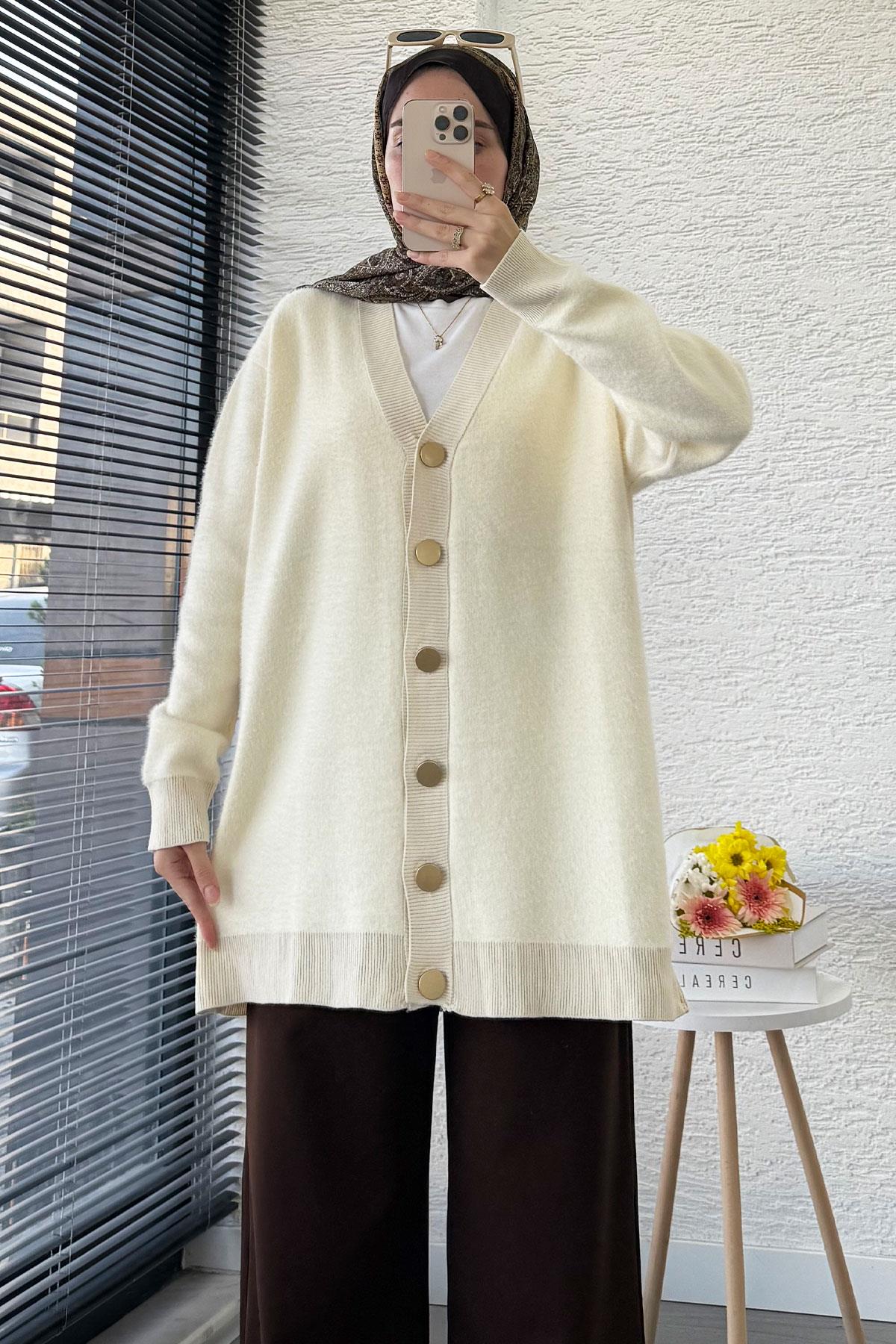 Önden Düğmeli Yumoş Kadın Hırka – Ekru