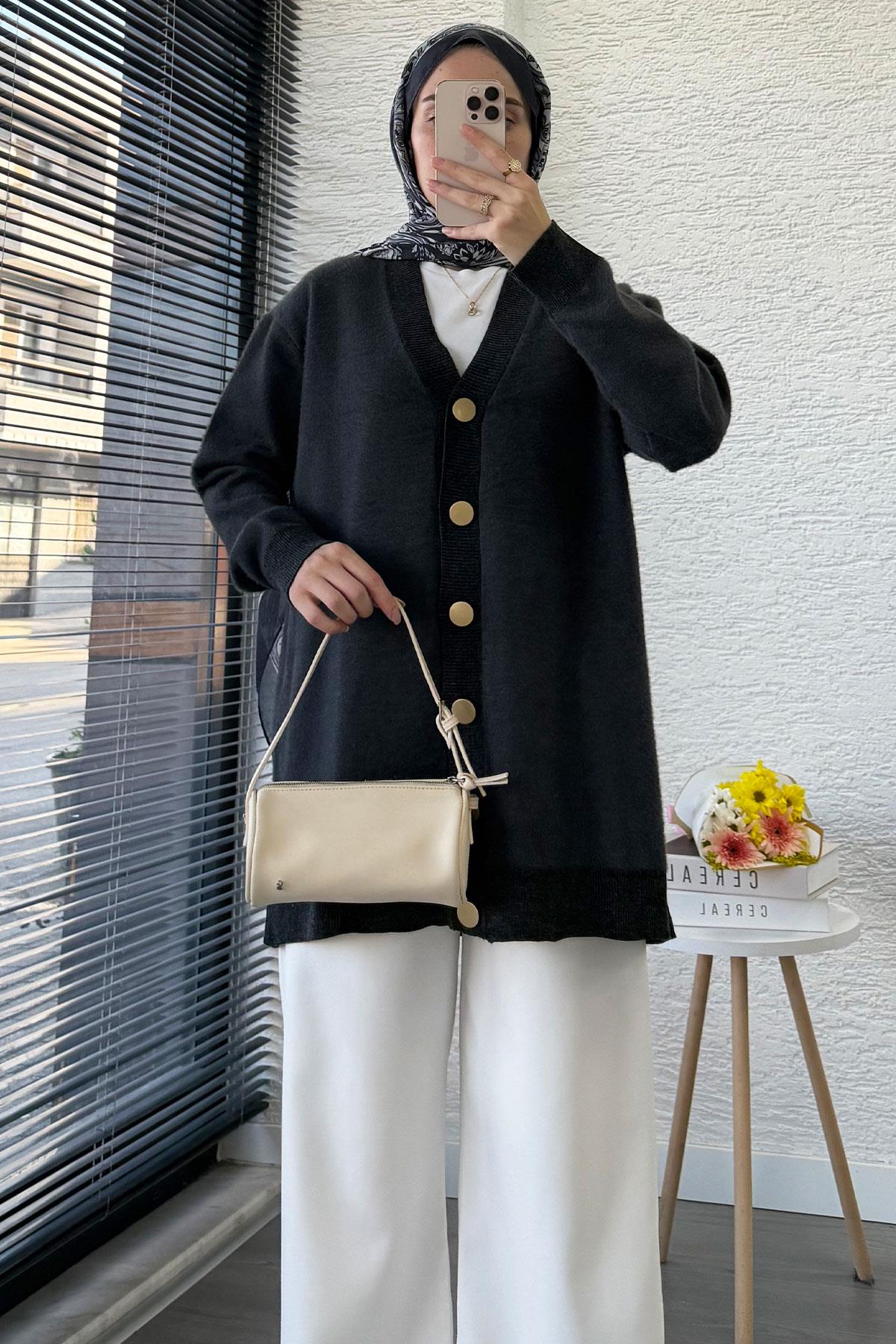 Önden Düğmeli Yumoş Kadın Hırka – Füme