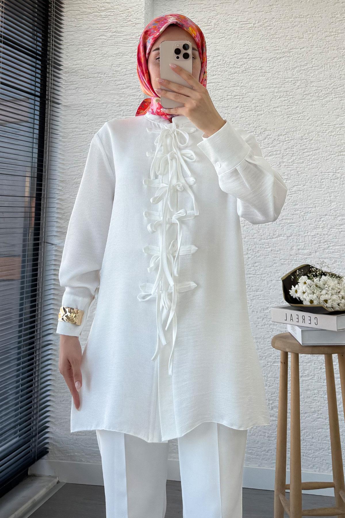 Önü Bağlama Detaylı Gofre Tunik - Beyaz