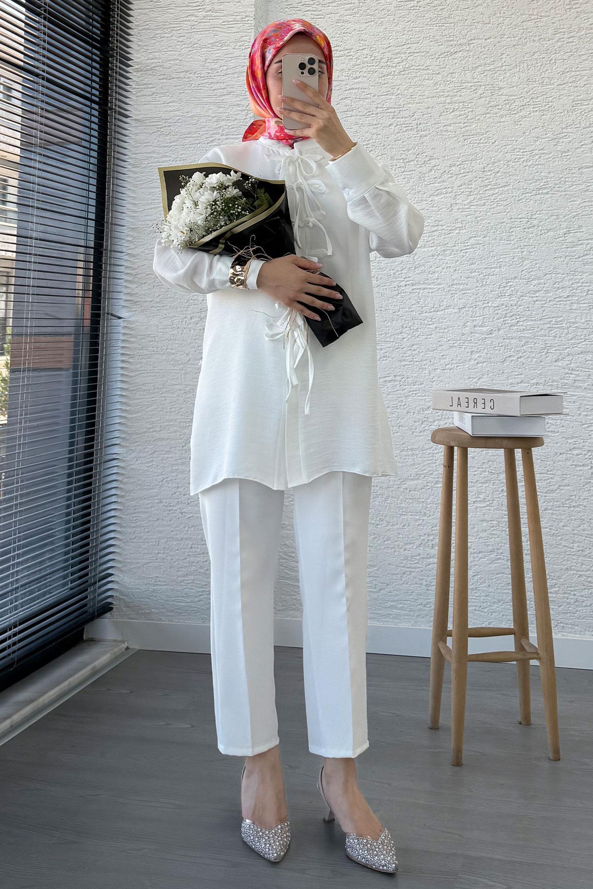 Önü Bağlama Detaylı Gofre Tunik - Beyaz