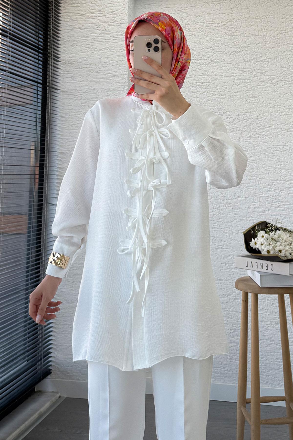 Önü Bağlama Detaylı Gofre Tunik - Beyaz