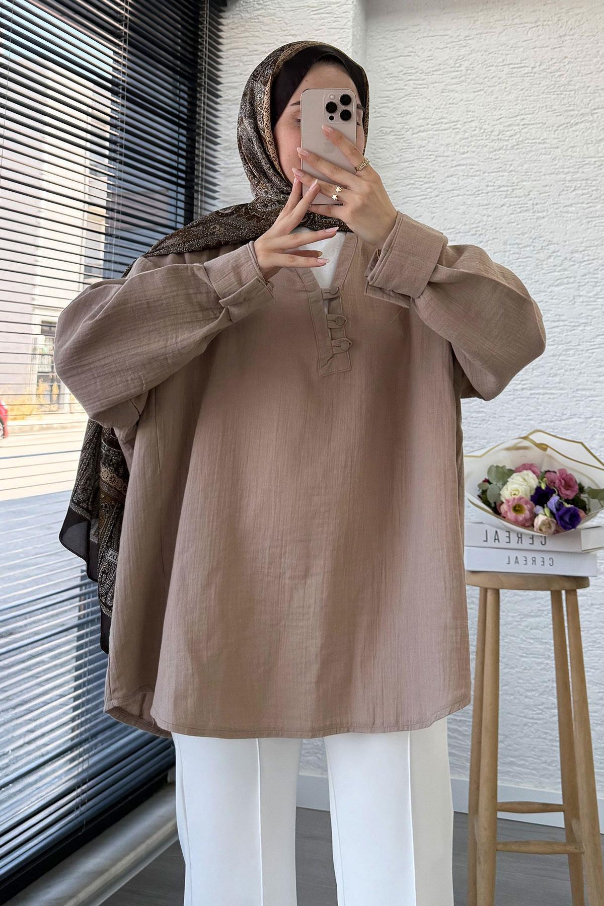 Önü Düğme Detaylı Müslin Tunik - Vizon