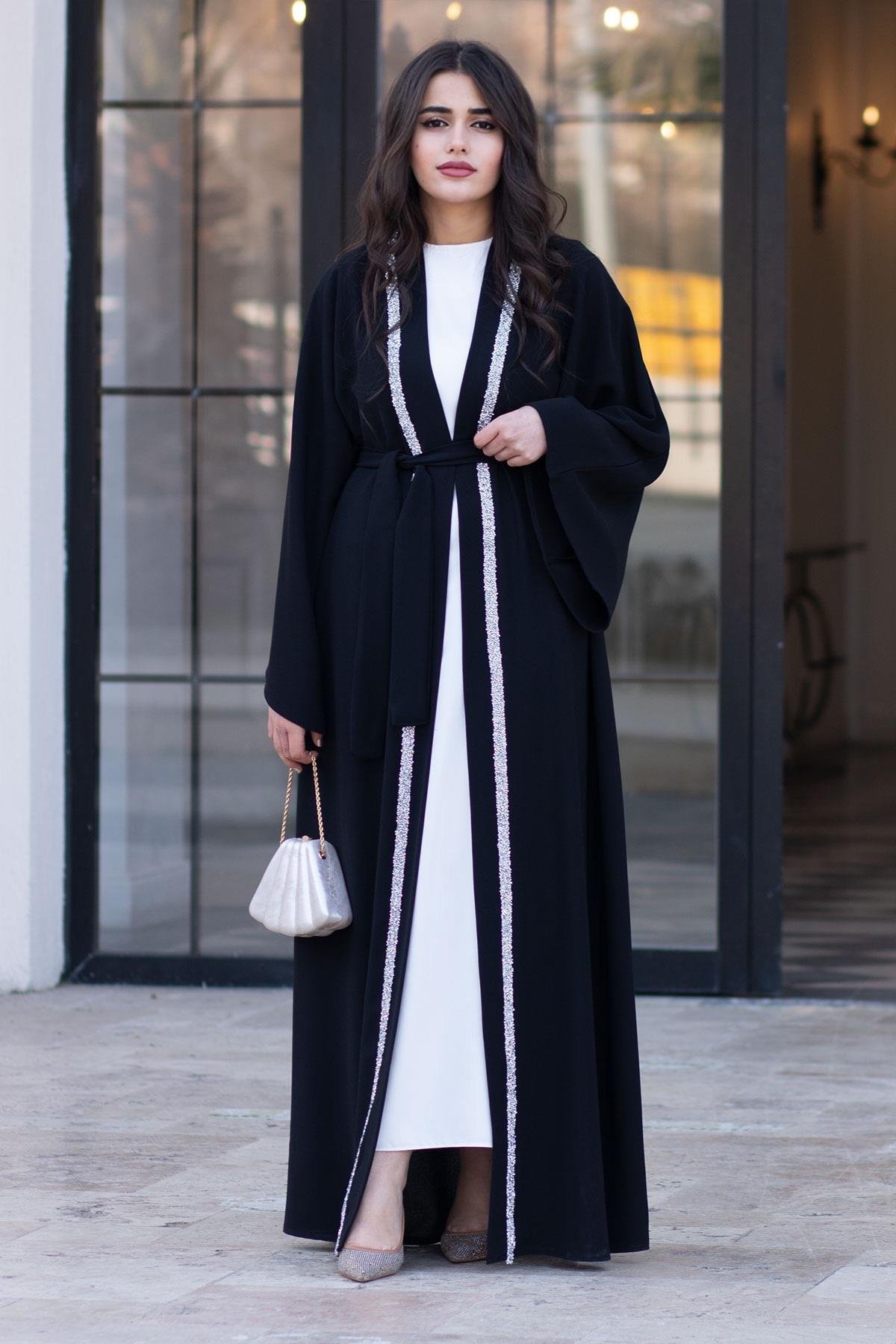 Önü Taş Şeritli  Abaya-Siyah