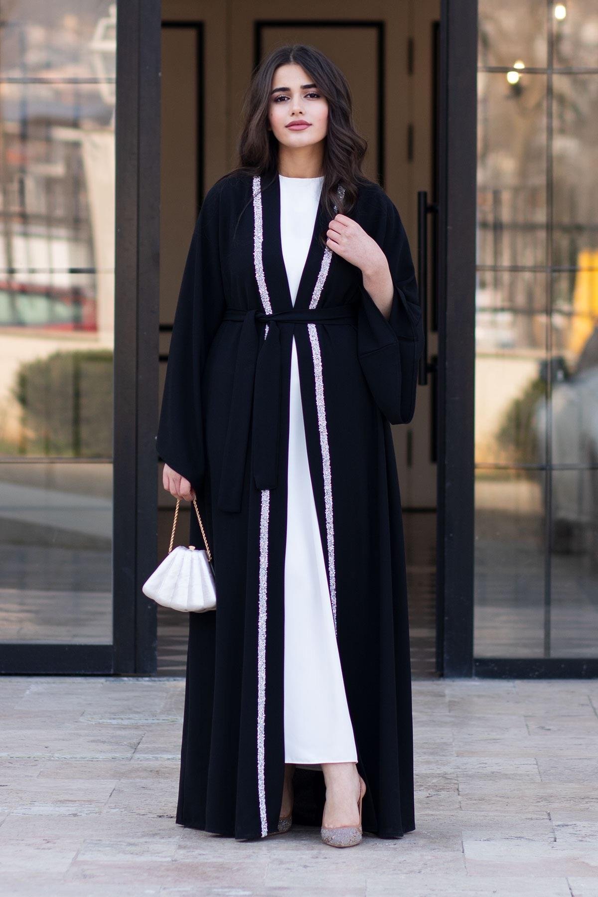 Önü Taş Şeritli  Abaya-Siyah