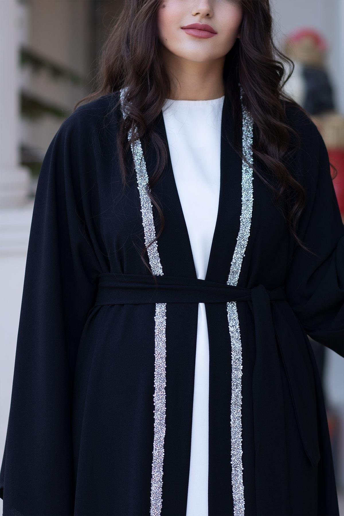 Önü Taş Şeritli  Abaya-Siyah