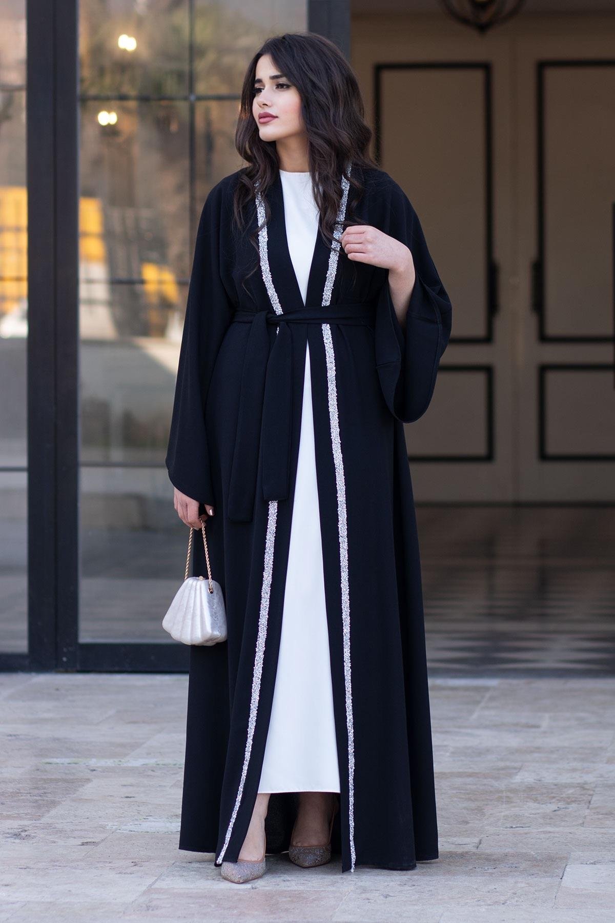 Önü Taş Şeritli  Abaya-Siyah