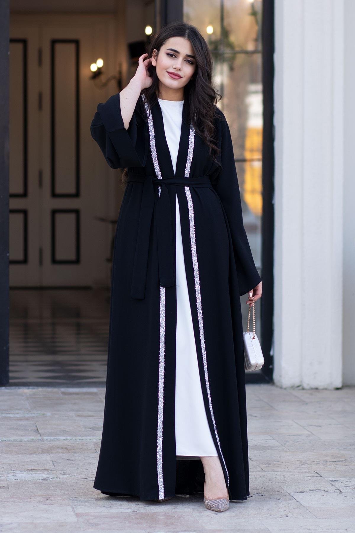 Önü Taş Şeritli  Abaya-Siyah
