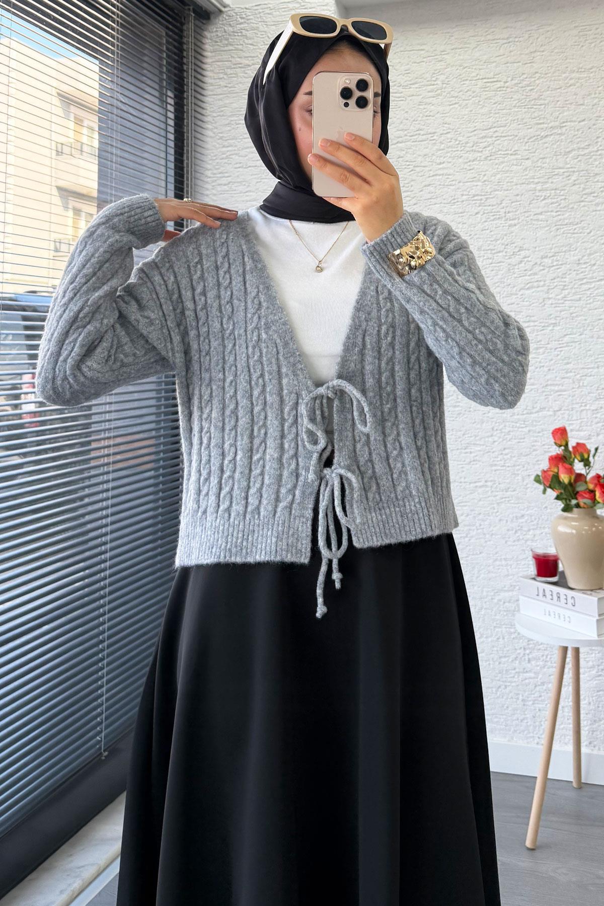 Örgü Desenli Önden Bağlamalı Kısa Triko Kimono – Gri