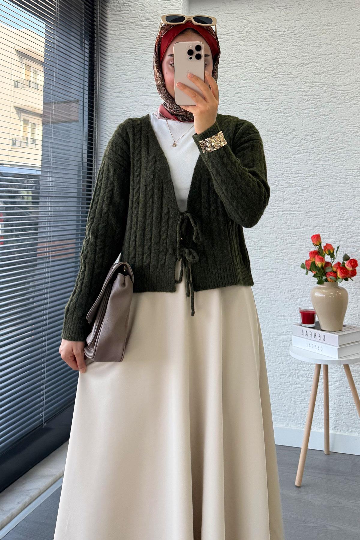 Örgü Desenli Önden Bağlamalı Kısa Triko Kimono – Haki