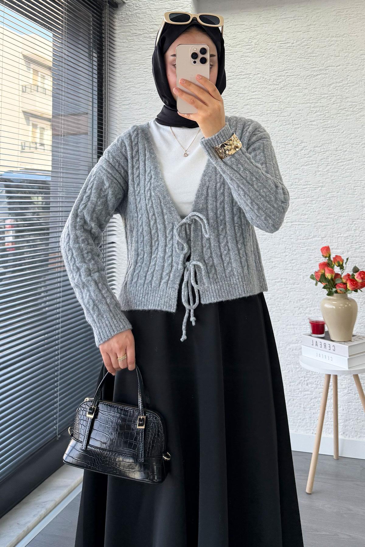 Örgü Desenli Önden Bağlamalı Kısa Triko Kimono – Gri