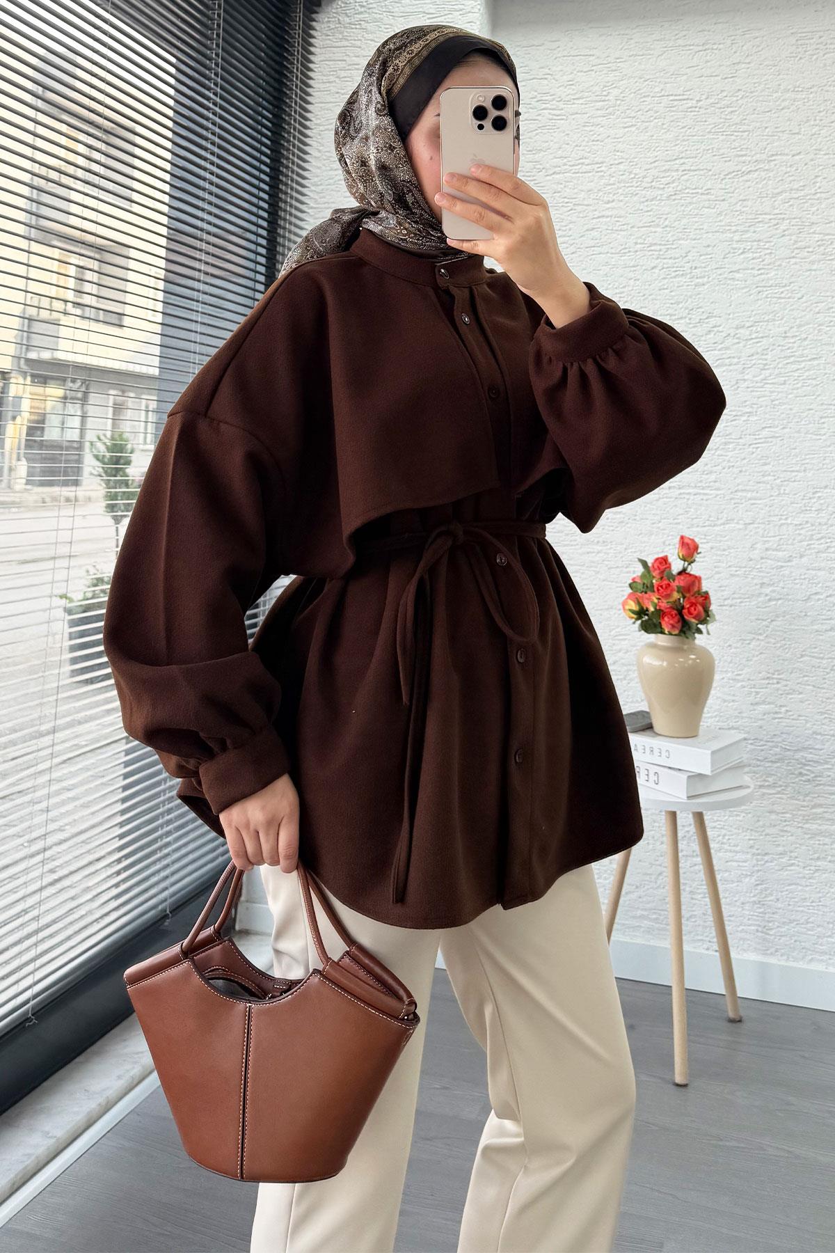 Pelerin Detaylı Önden Düğmeli Kaşe Gömlek – Kahverengi