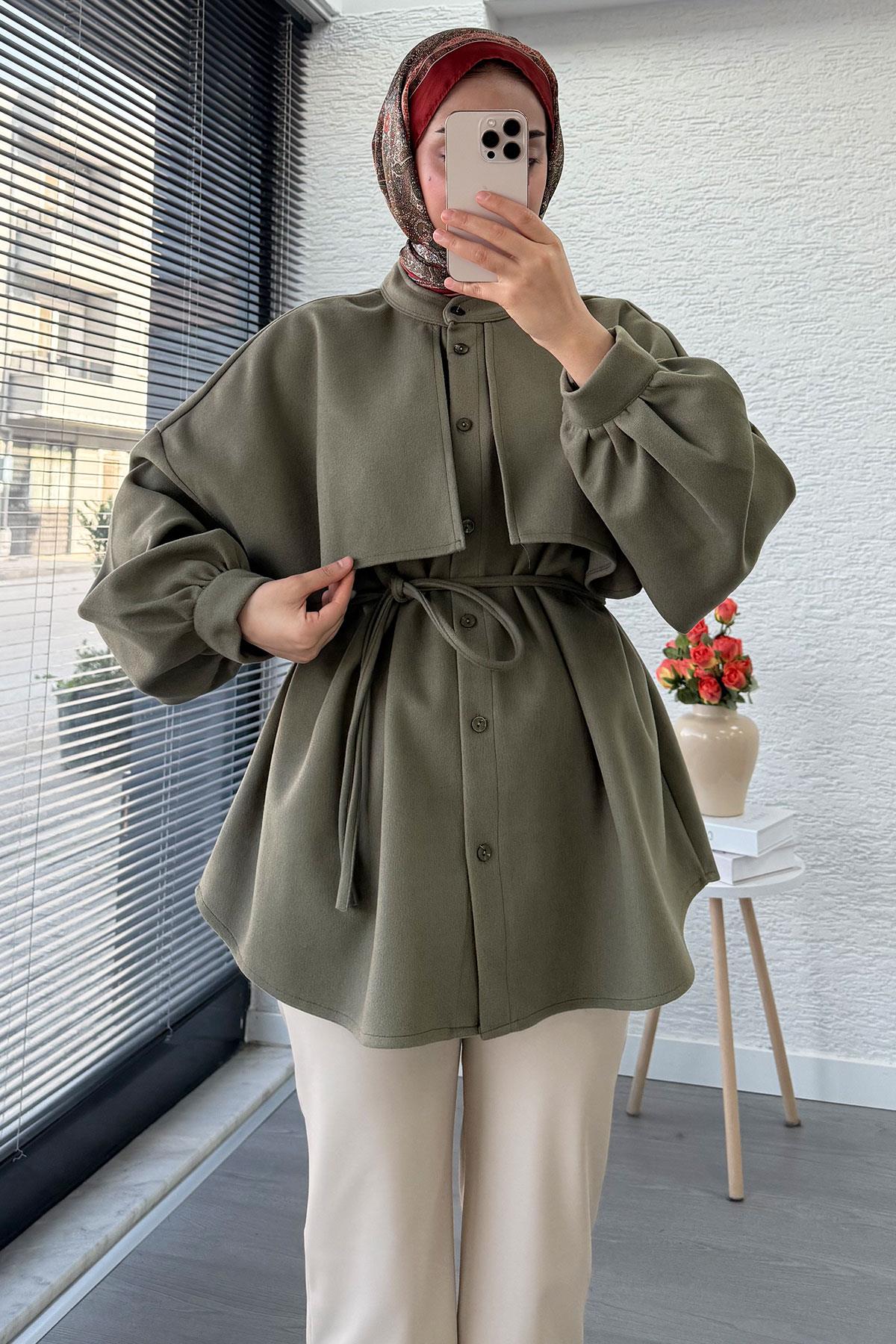 Pelerin Detaylı Önden Düğmeli Kaşe Gömlek – Haki