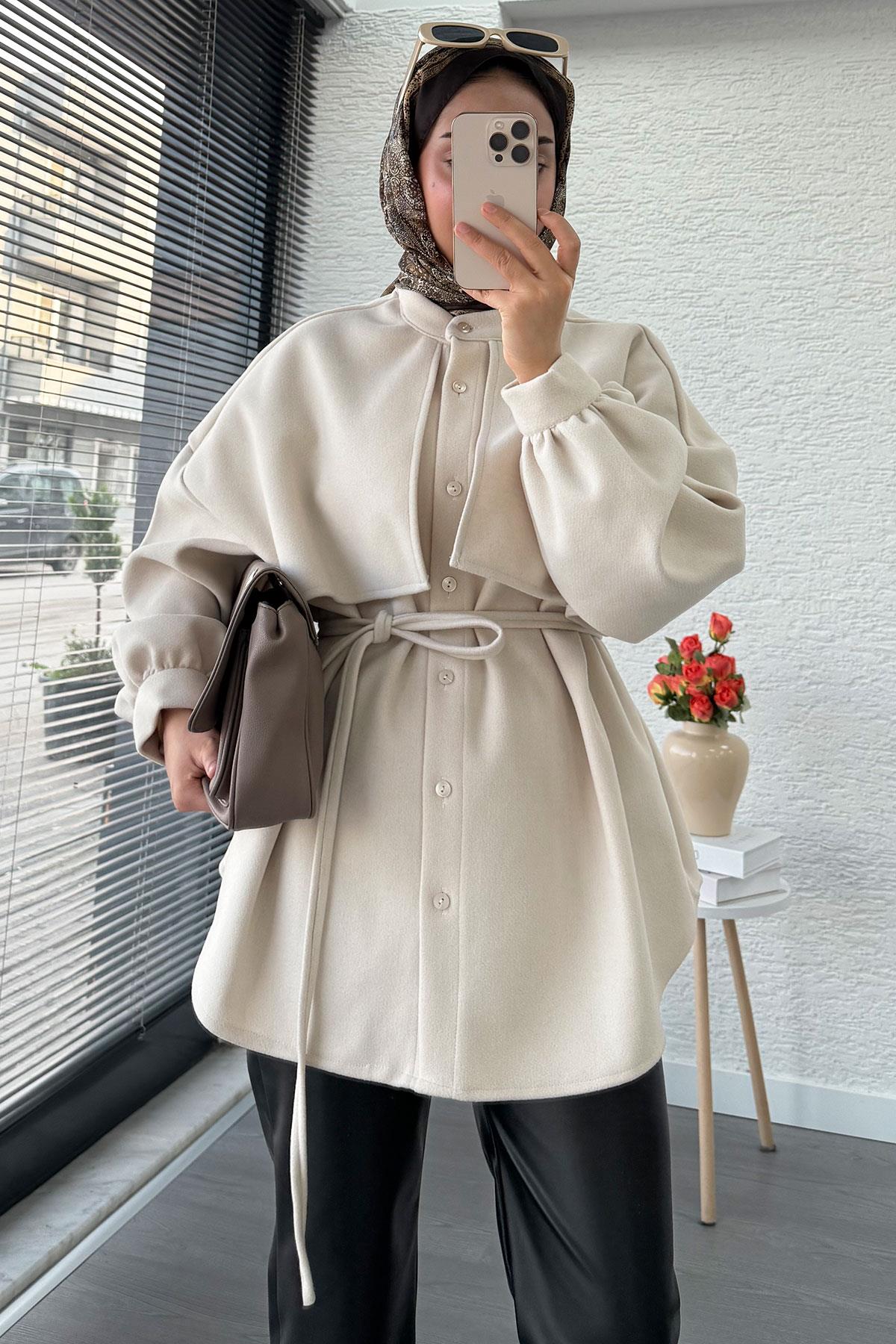 Pelerin Detaylı Önden Düğmeli Kaşe Gömlek – Taş