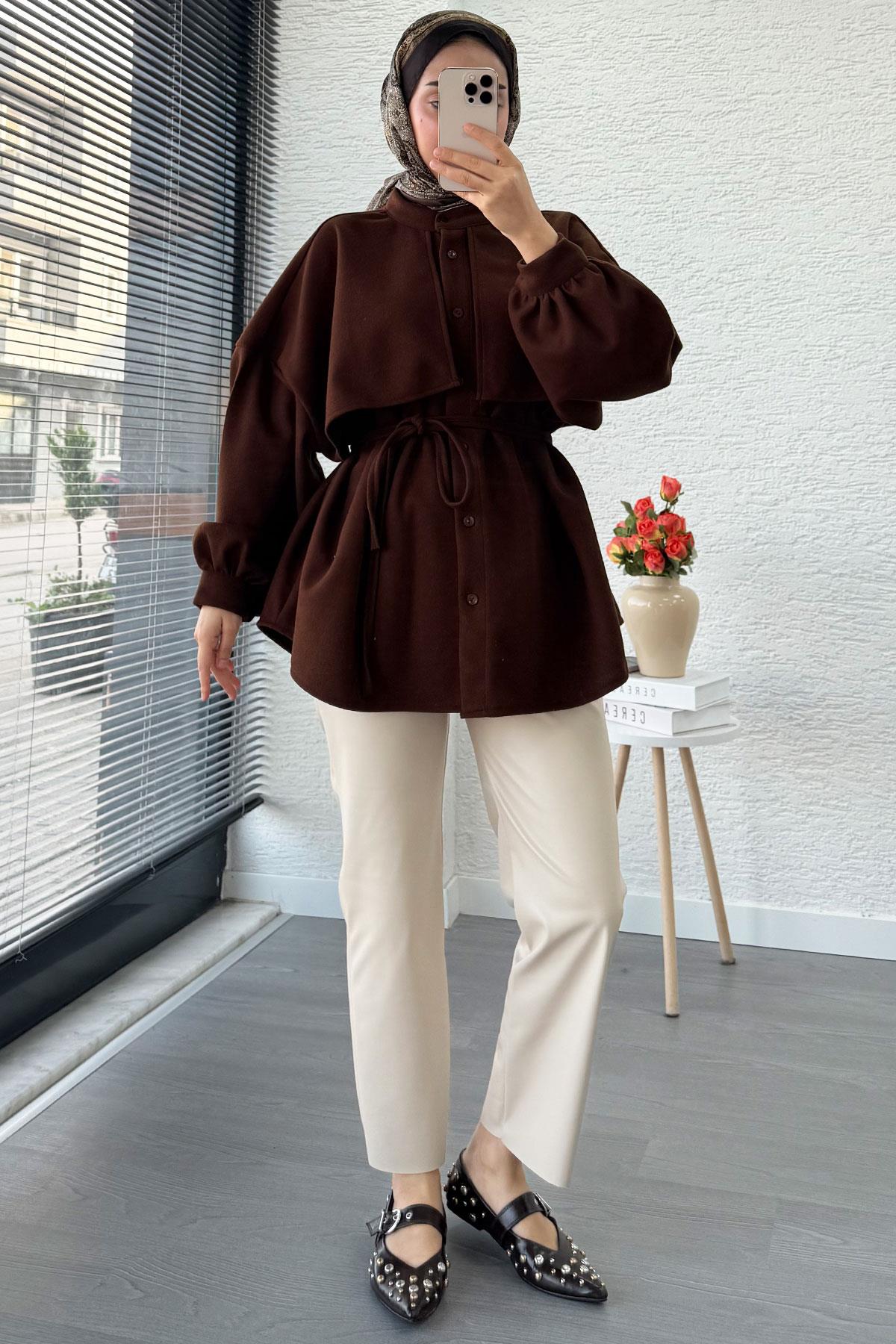 Pelerin Detaylı Önden Düğmeli Kaşe Gömlek – Kahverengi