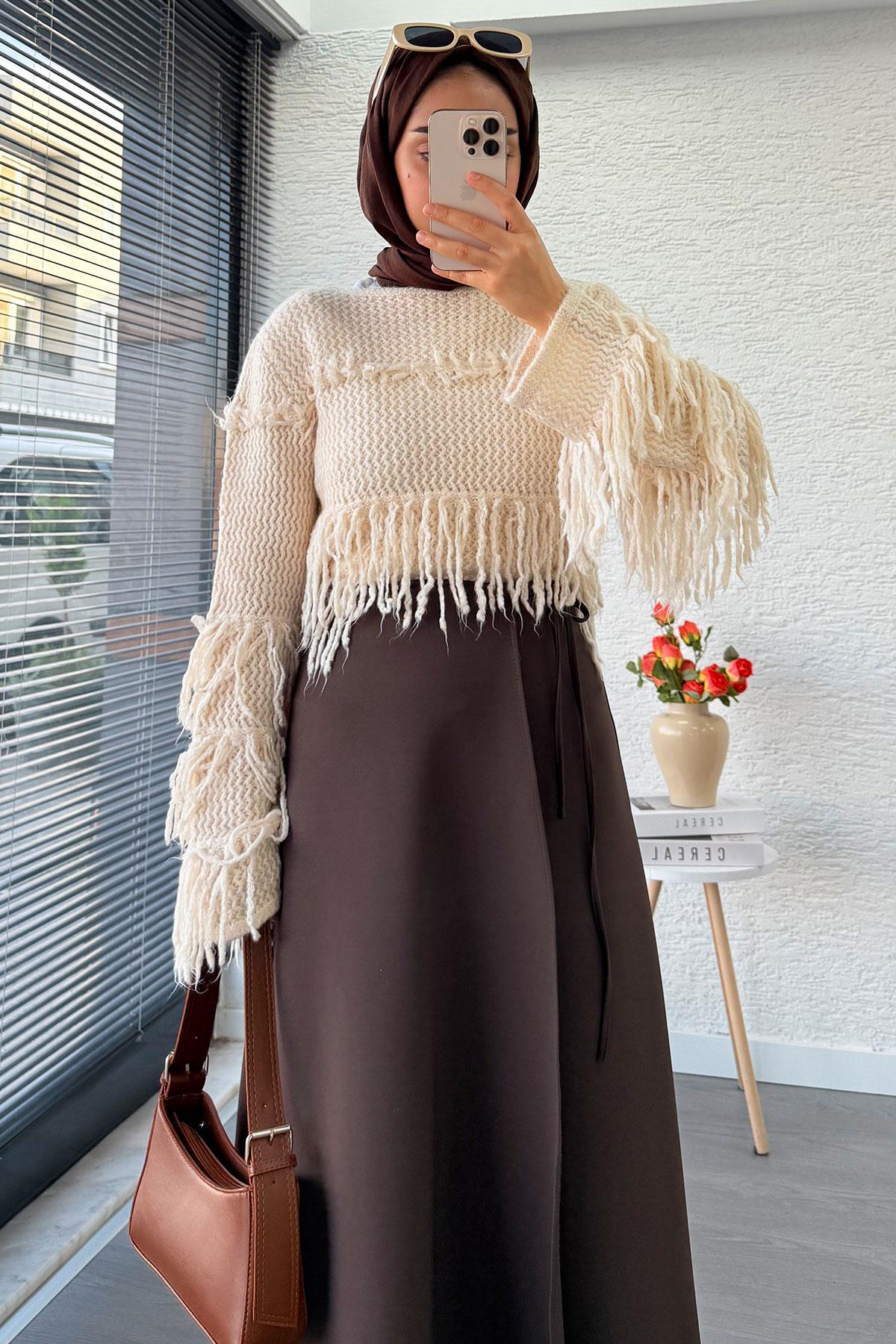 Pelerin Detaylı Yandan Bağlamalı Kloş Scuba Etek – Kahverengi