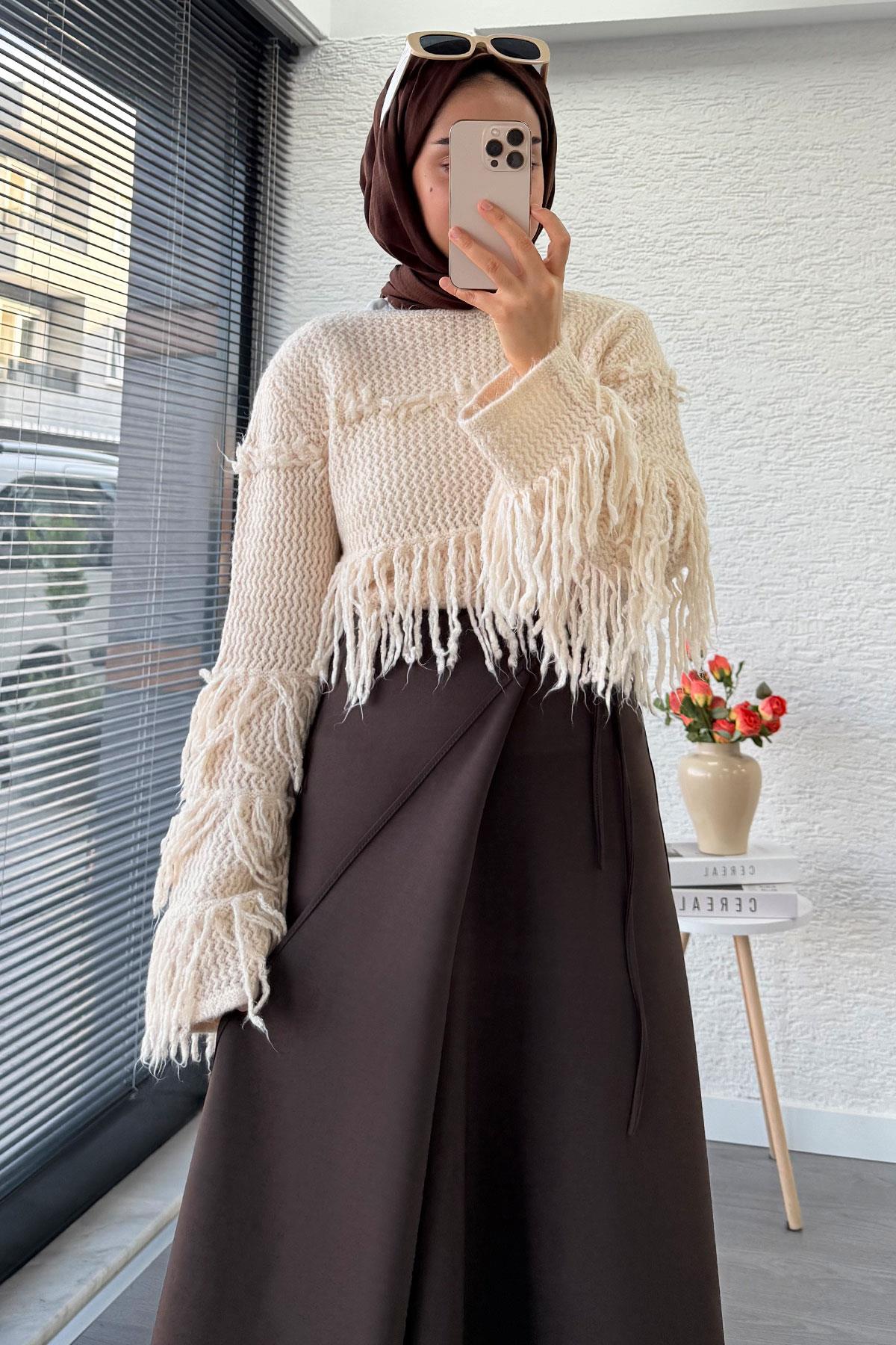 Pelerin Detaylı Yandan Bağlamalı Kloş Scuba Etek – Kahverengi