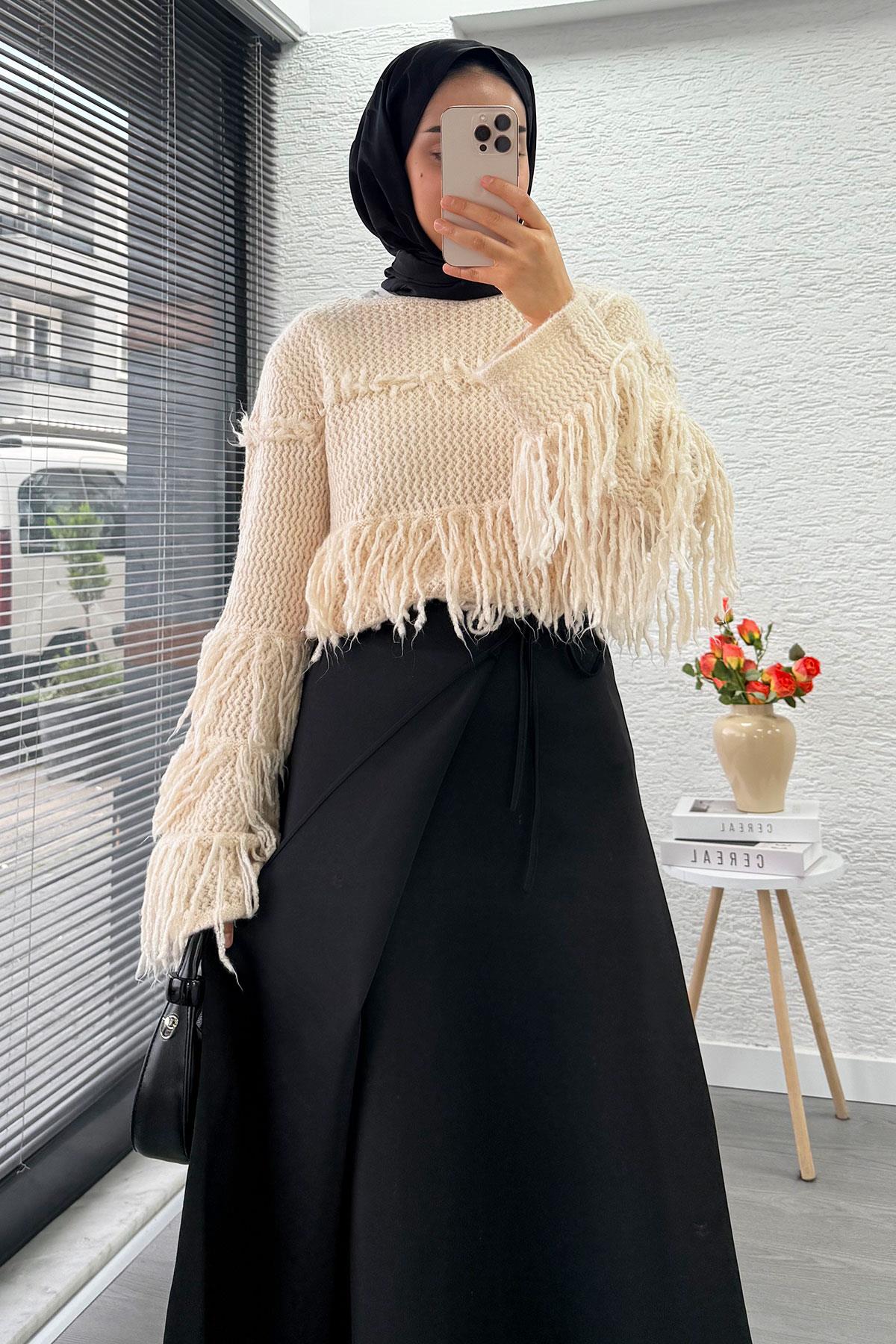 Pelerin Detaylı Yandan Bağlamalı Kloş Scuba Etek – Siyah